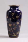 Vase.Royal KPM. Kobaltblaue Glasur, florale Golddekoration. H: 28 cm. 20.00 % buyer's premium on the