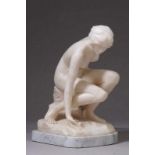 Emil Cauer, Bad Kreuznach 1867 - 1946 Gersfeld."Wasserschöpferin". Alabaster auf Marmorplinthe.