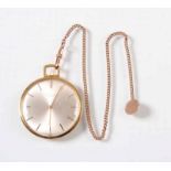 Herrentaschenuhr.Vergoldet mit Monogramm. Uhrkette GG 585. Gew: ca. 7 g. 20.00 % buyer's premium