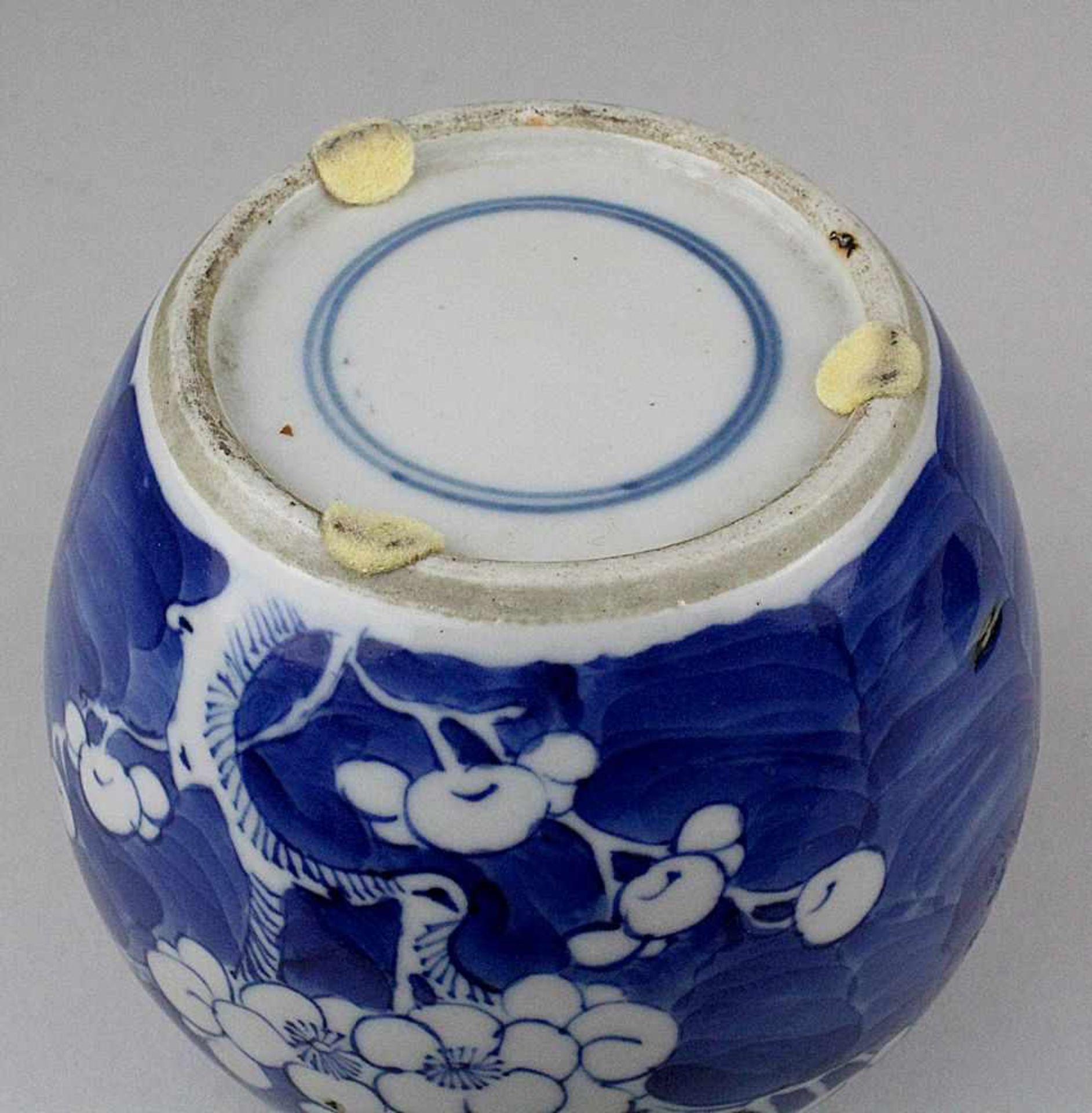 Schultertopf, China Kangxi 1654 - 1722. Porzellan mit blau unterglasur gemaltem Dekor von - Image 3 of 4