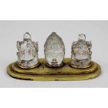Buddhistischer Bergkristall-Schrein, Tibet 18.Jh., Buddhakopf flankiert von zwei Ganesha-Figuren,