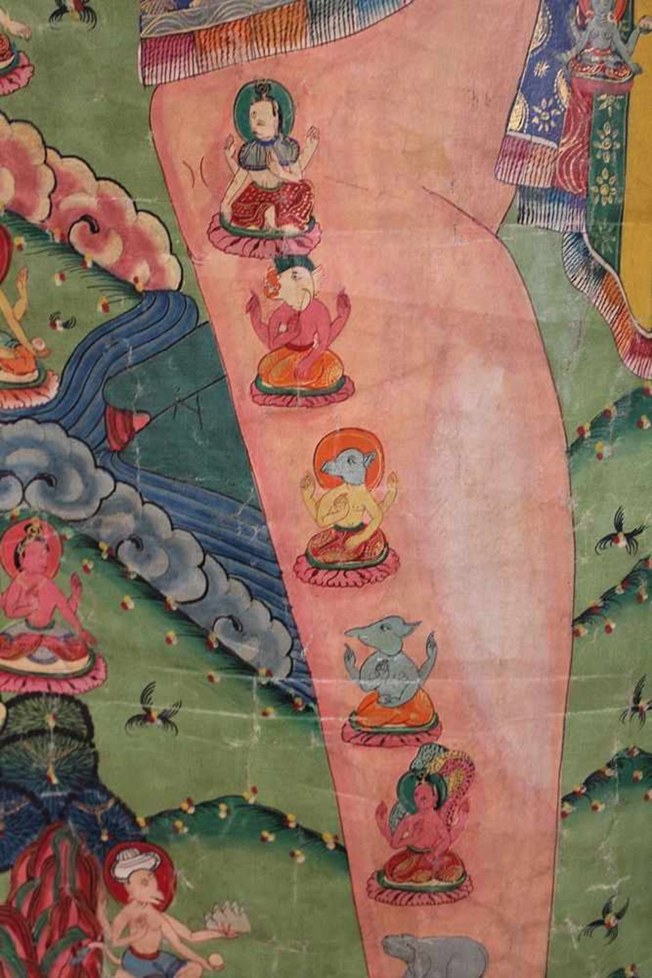 Monumentaler Thangka, Tibet 19.Jh. mit großer Tara und Bodhisattvas in Medaillons als Vermitter - Image 5 of 7