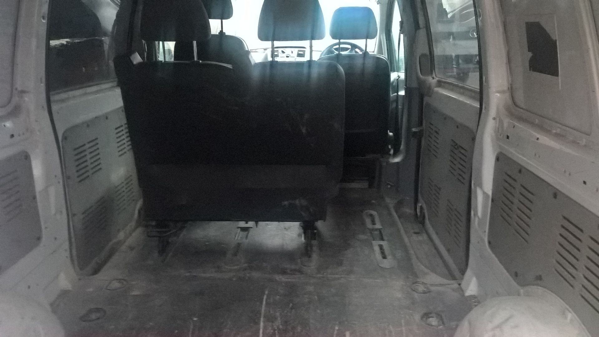 Mercedes Benz VITO 111 XLONG CDI DIESEL ENGINE CREW VAN, registration no. E20 ETC, date first - Image 7 of 7