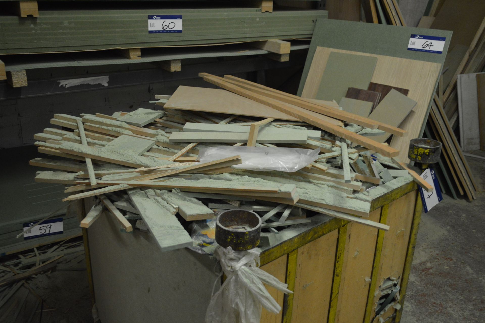 Box Pallet, with timber waste contents - Image 3 of 3