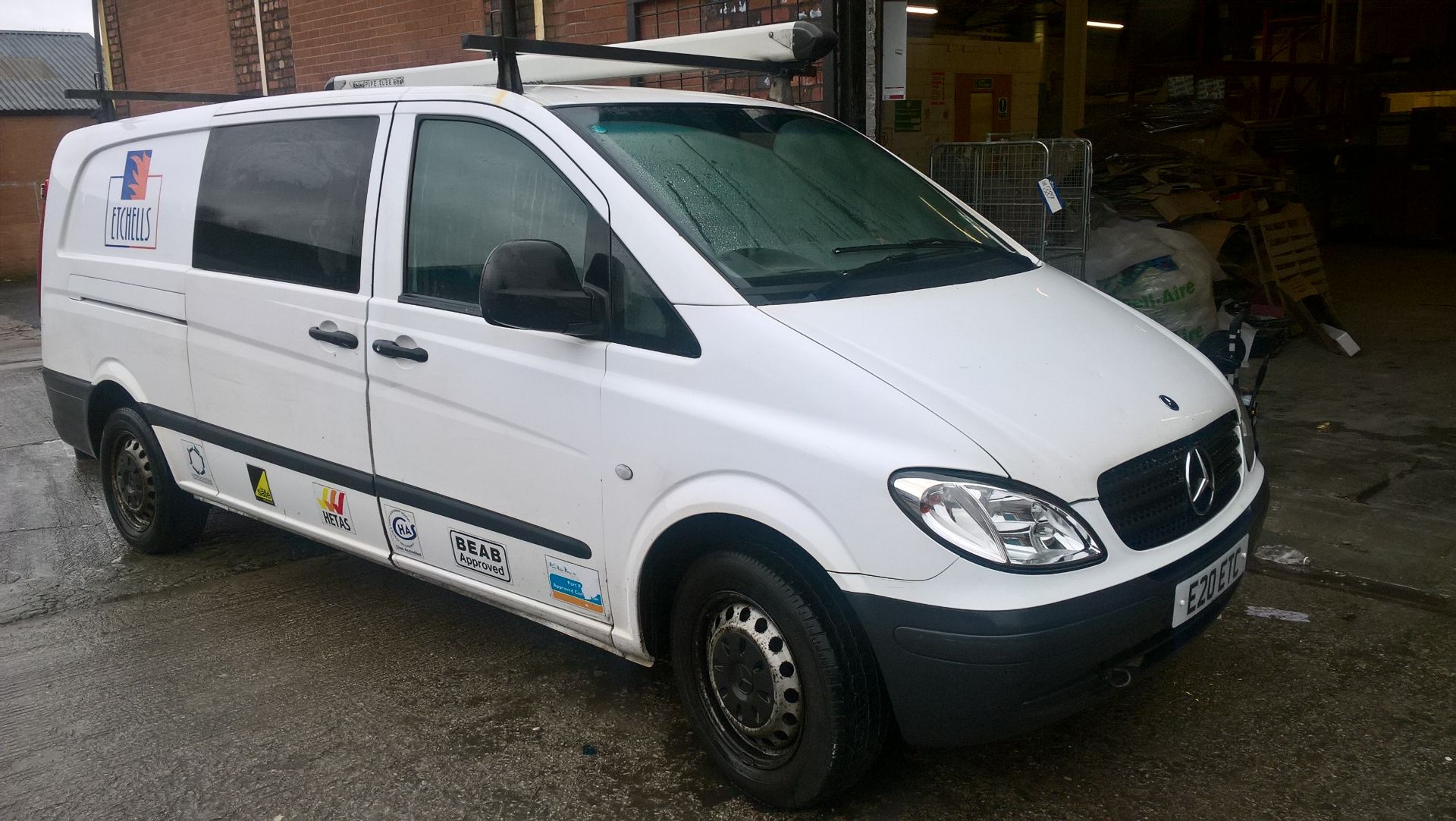 Mercedes Benz VITO 111 XLONG CDI DIESEL ENGINE CREW VAN, registration no. E20 ETC, date first - Image 4 of 7