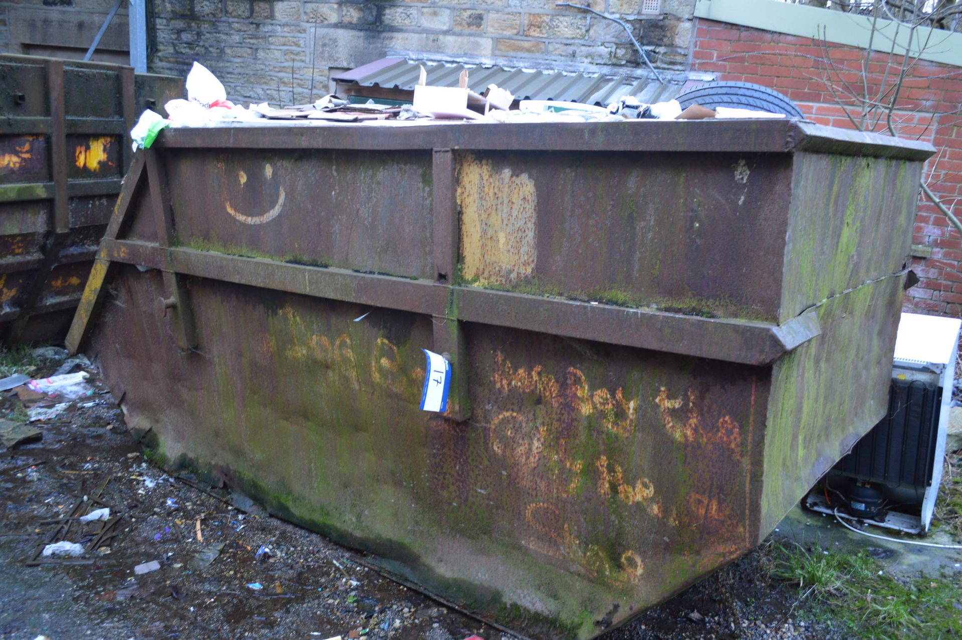 Chain Lift Skip, with contents, approx. 3.8m long(lot located at Vale Mill, Micklehurst Road,