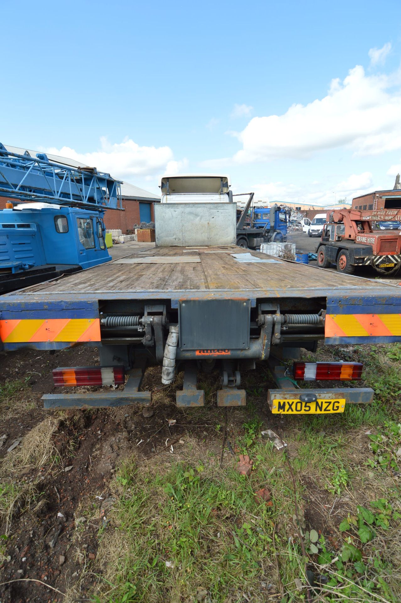 Mercedes AXOR 1823 4x2 18,000KG FLAT, registration no. MX05 NZG, date first registered 12/04/05, - Image 5 of 13