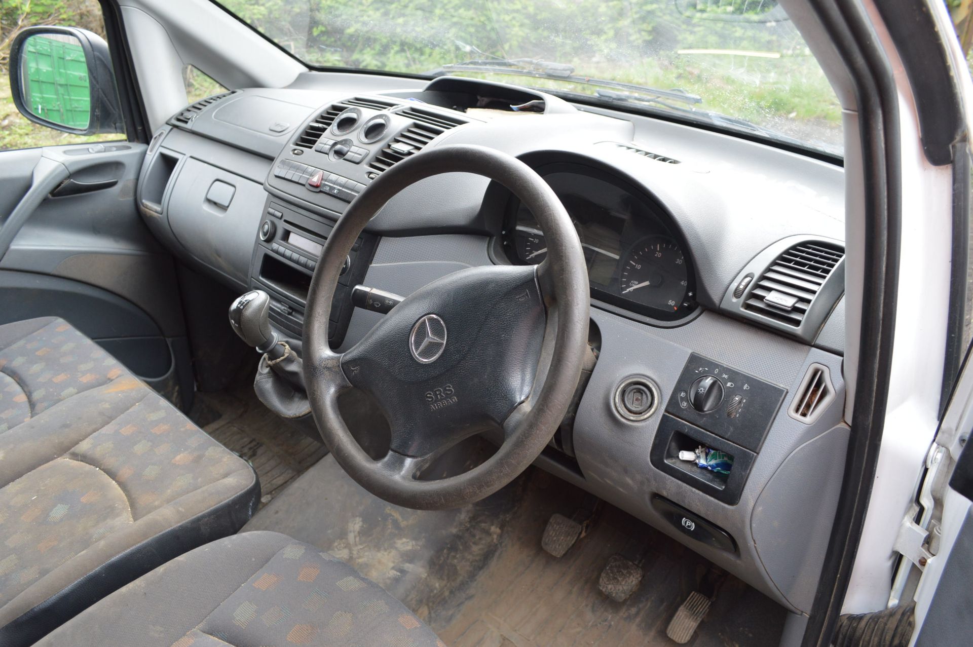 Mercedes VITO 109CDI LONG DIESEL PANEL VAN, registration no. KY08 RXM, date first registered 06/03/ - Image 5 of 7