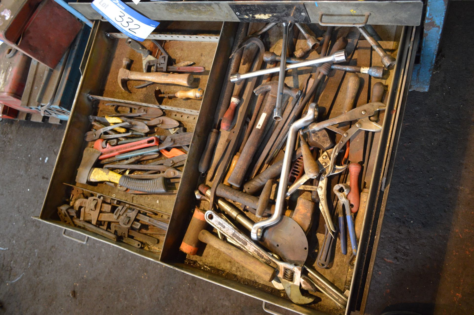 STEEL MULTI DRAWER TOOL CHEST, with contents including hand tools - Image 4 of 5