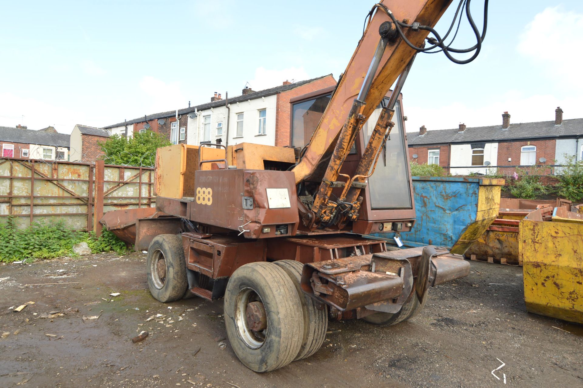 Case 888P MATERIALS HANDLER, serial no. CGG0006322, 17,000kg, 15,539 hours (at time of listing), - Image 3 of 10