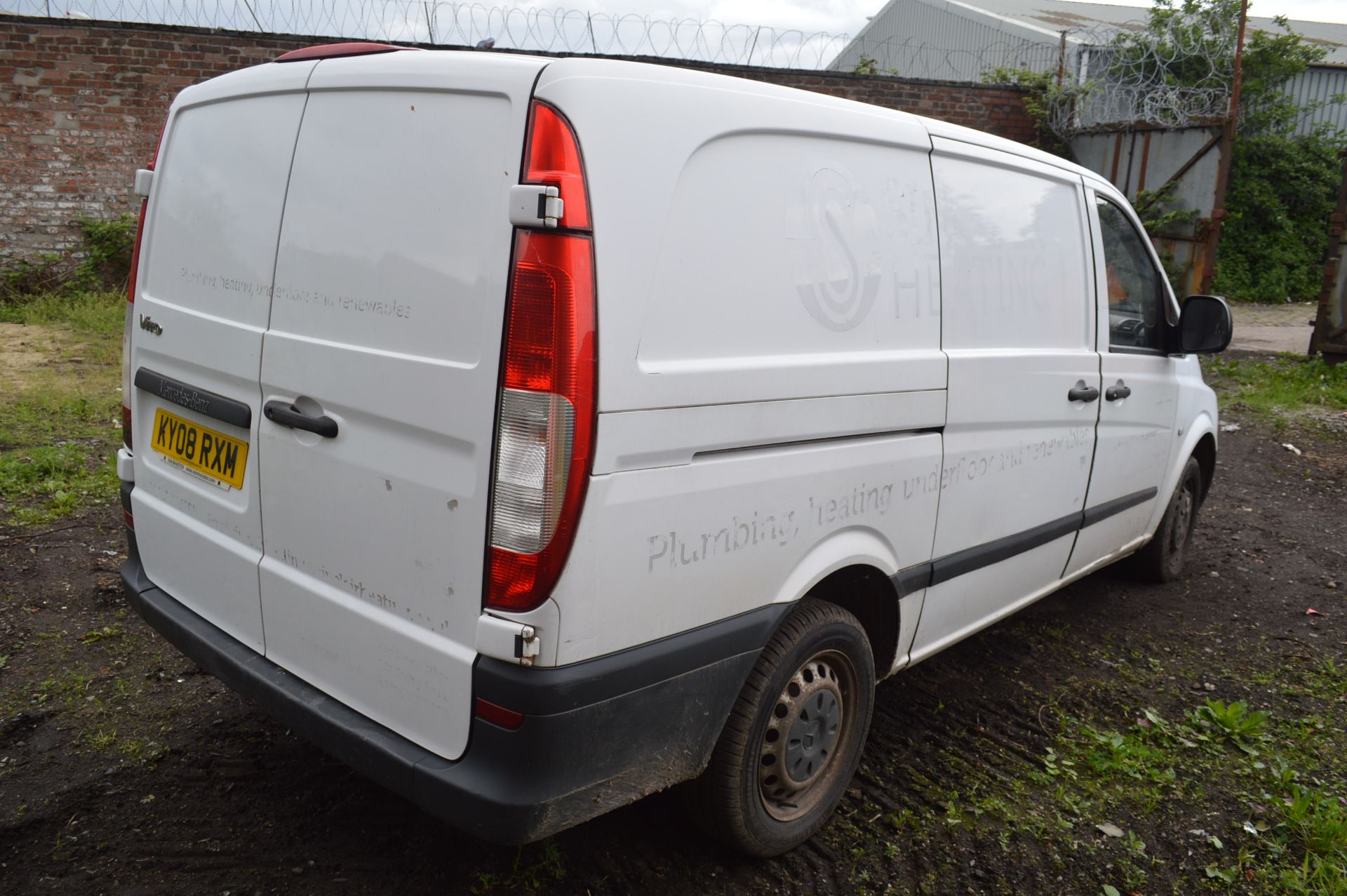 Mercedes VITO 109CDI LONG DIESEL PANEL VAN, registration no. KY08 RXM, date first registered 06/03/ - Image 3 of 7