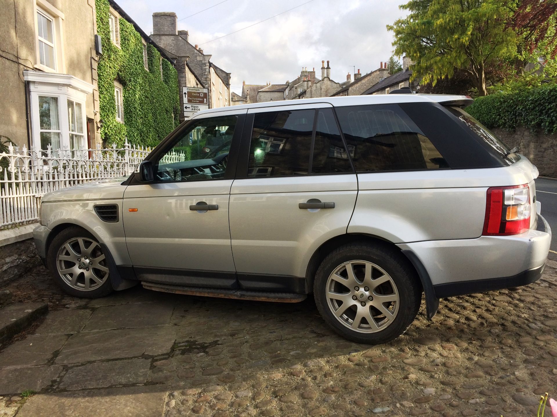 Range Rover Sport 2.7 TD V6 HSE, Registration Numb - Image 4 of 7