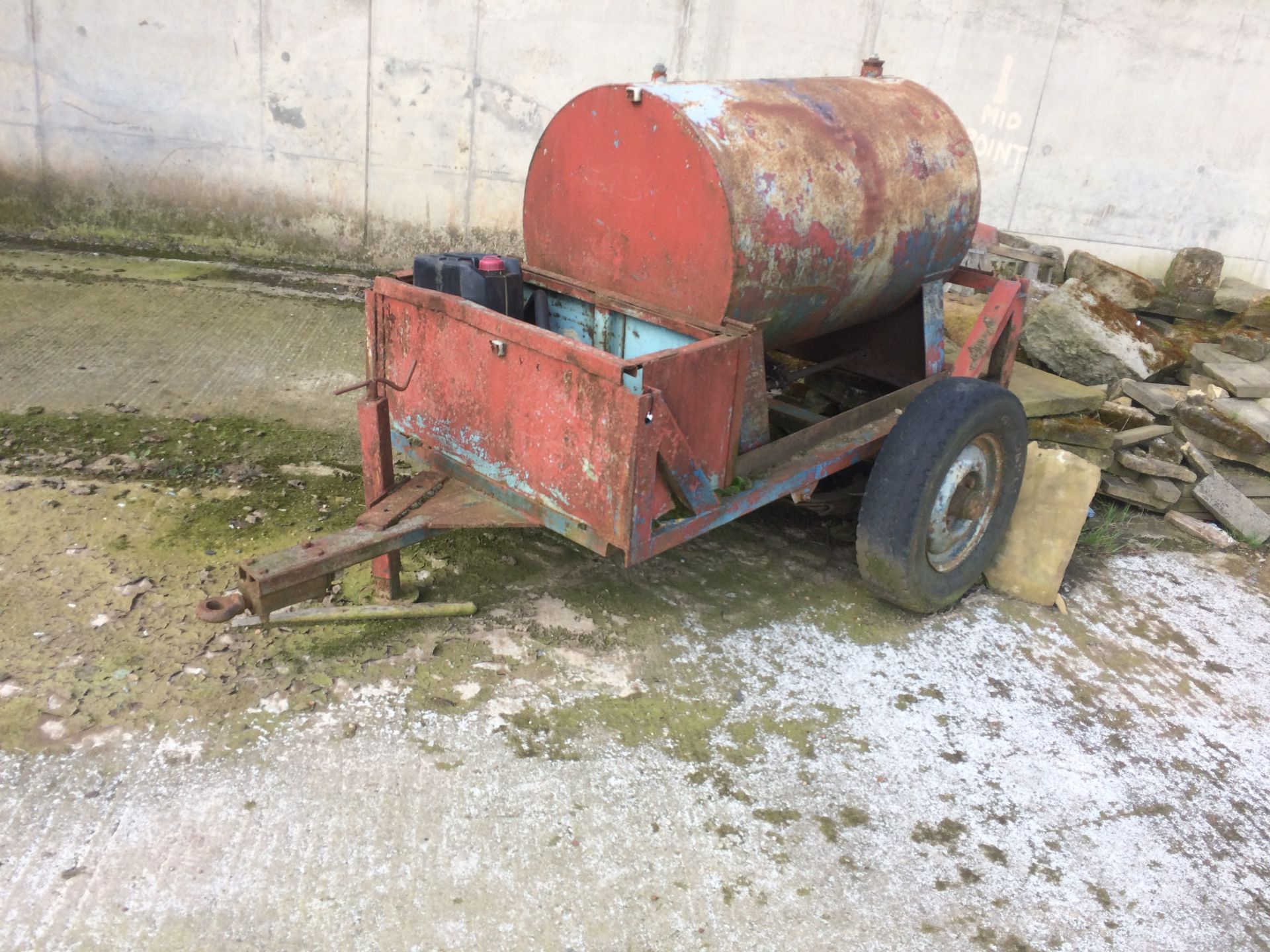 Single Axle Bowser (Located at Forest Lane, Alne,