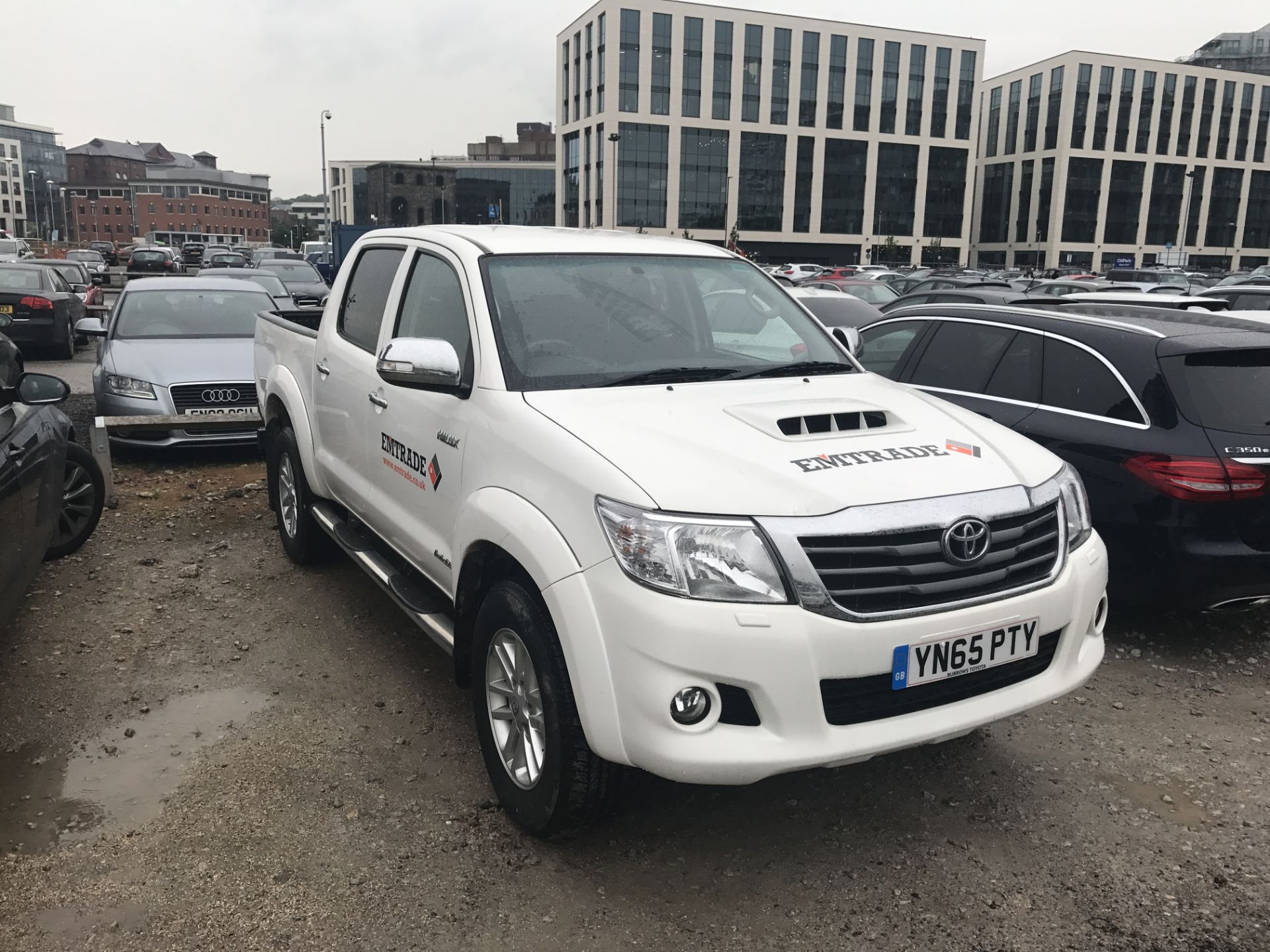 Toyota Hilux Invincible D4 4x4 Pickup Truck, Regis