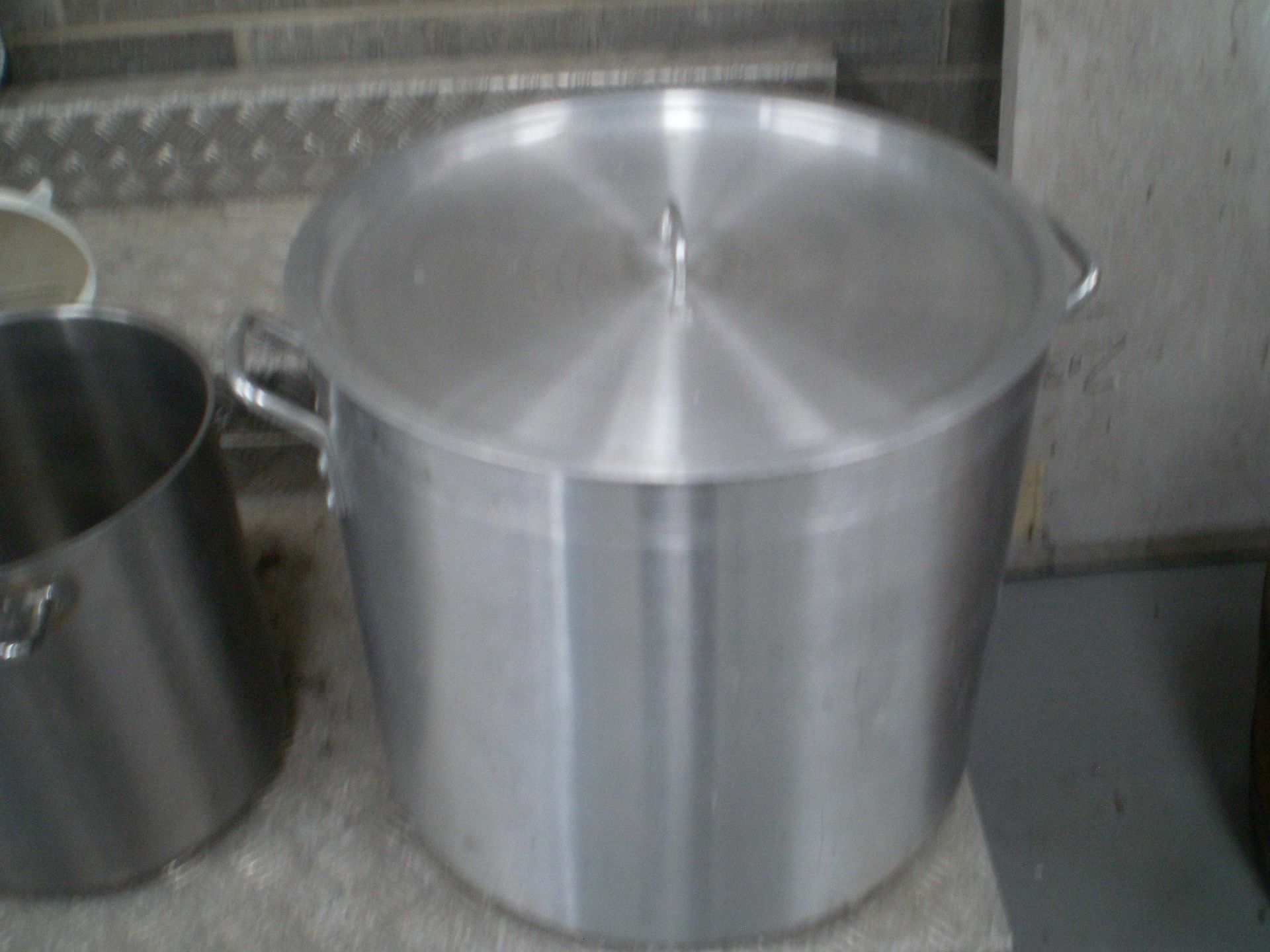 Aluminium fruit Boiling Pot with Lid (Located at F