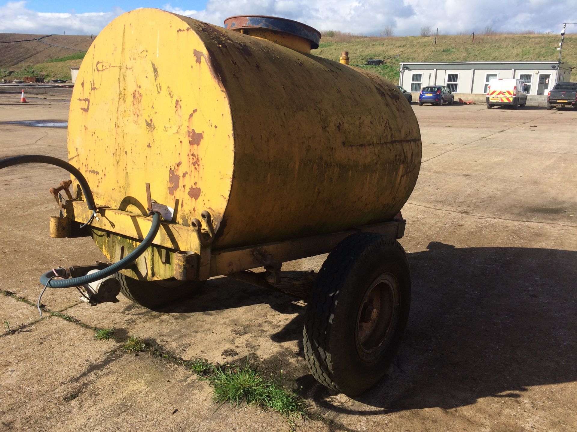 Single Axle Fuel Bowser c/w Delivery Hose & Nozzle - Image 3 of 3