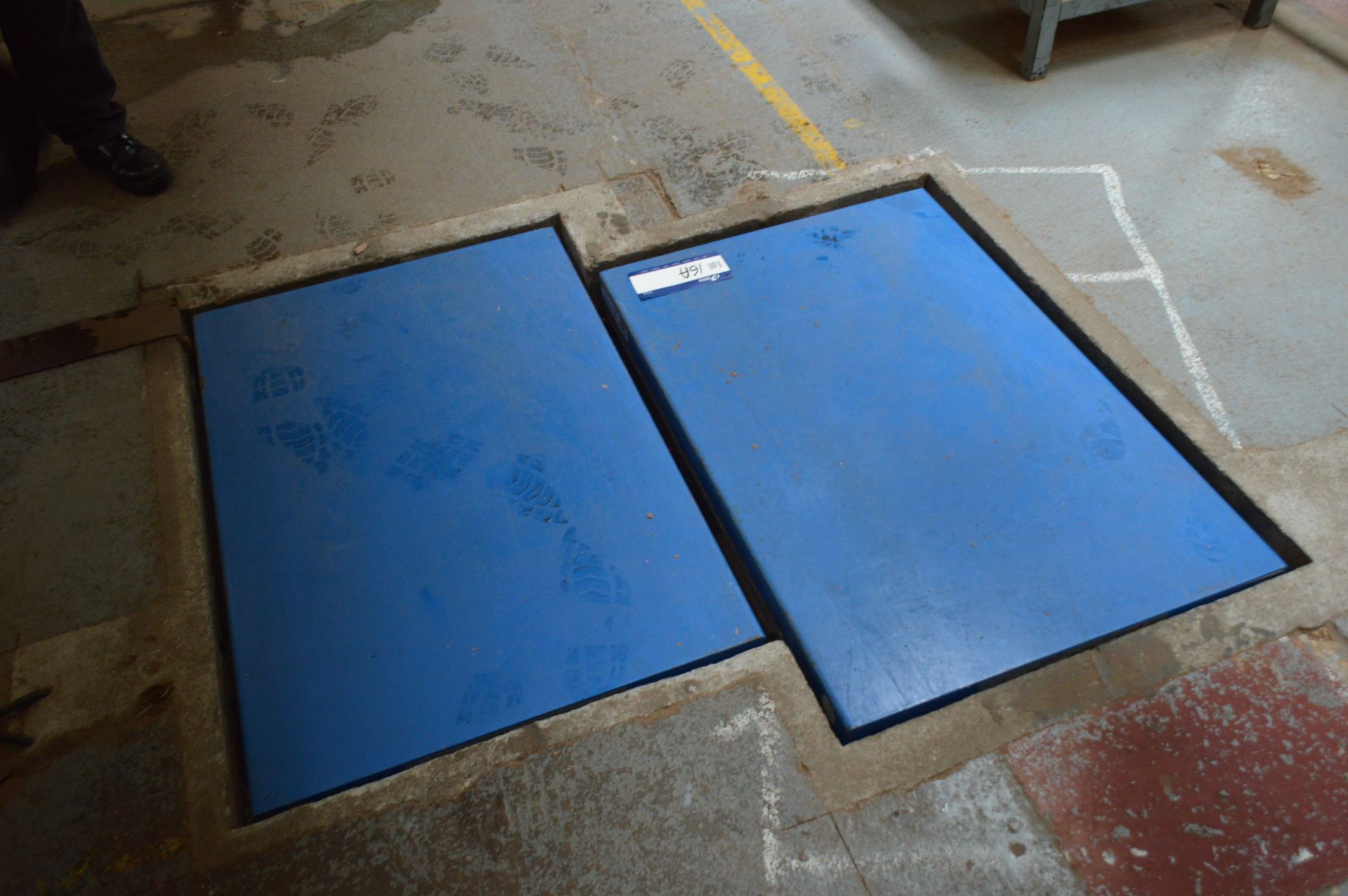 Two Edmo Scissor Lift Tables, each approx. 1.2m x 820mm. Please note – a nominal contribution of £ - Image 2 of 3