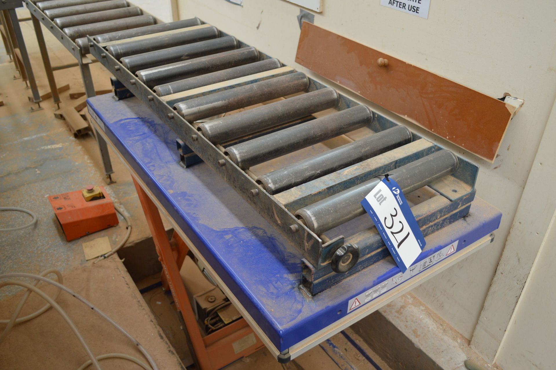 Edmo 1,000kg Cap. 450mm Wide On Roller Scissor Lift Table. Please note – a nominal contribution