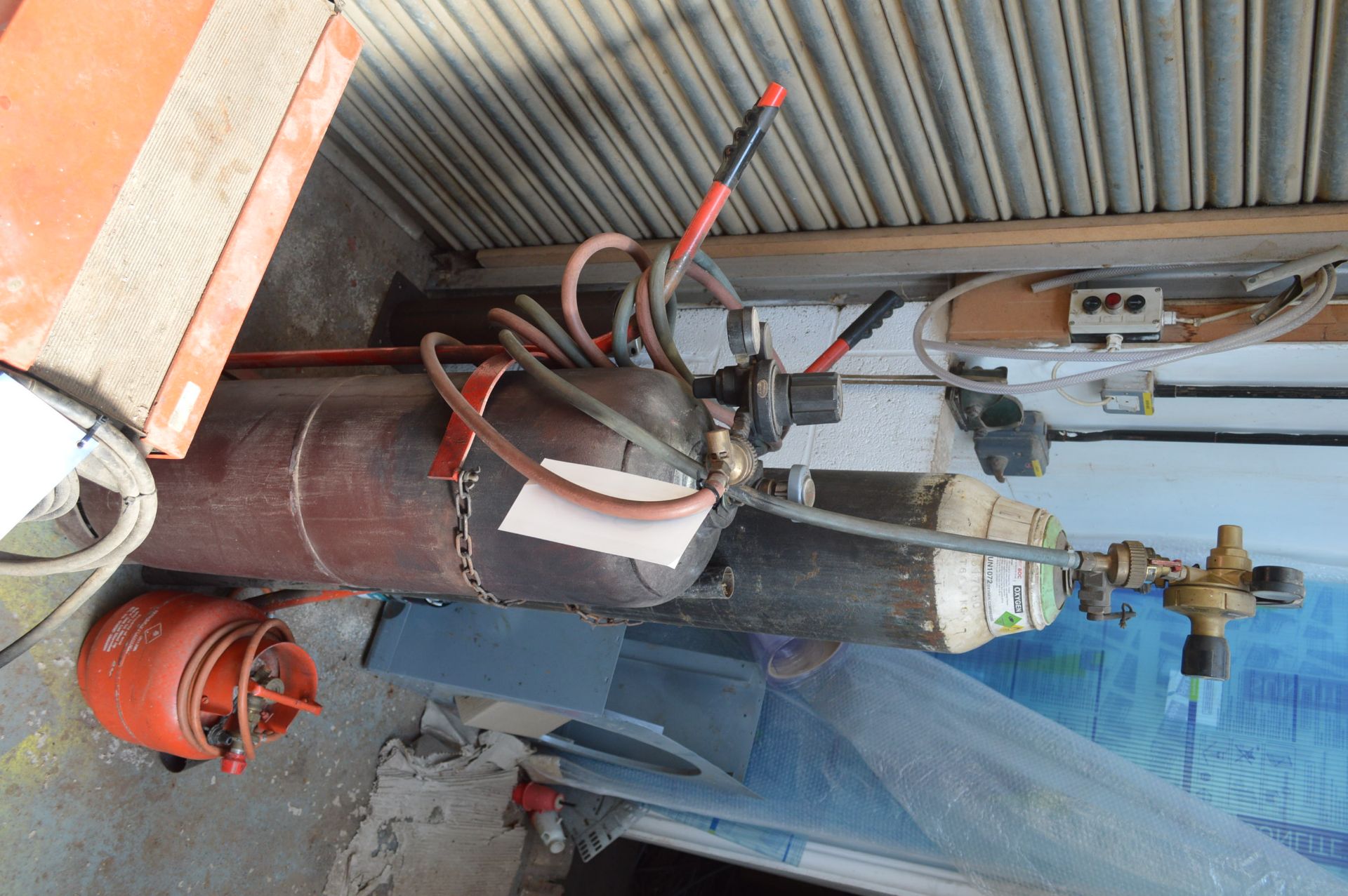 Twin Bottle Truck, with oxy/acetylene cutting torch (bottles not included) and propane heating torch - Image 2 of 2