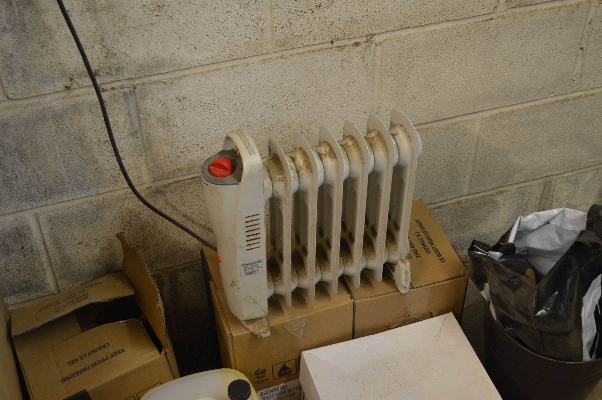 Residual Loose Contents of Office, including 2 filing cabinets, chairs and heater, (excluding - Image 3 of 5