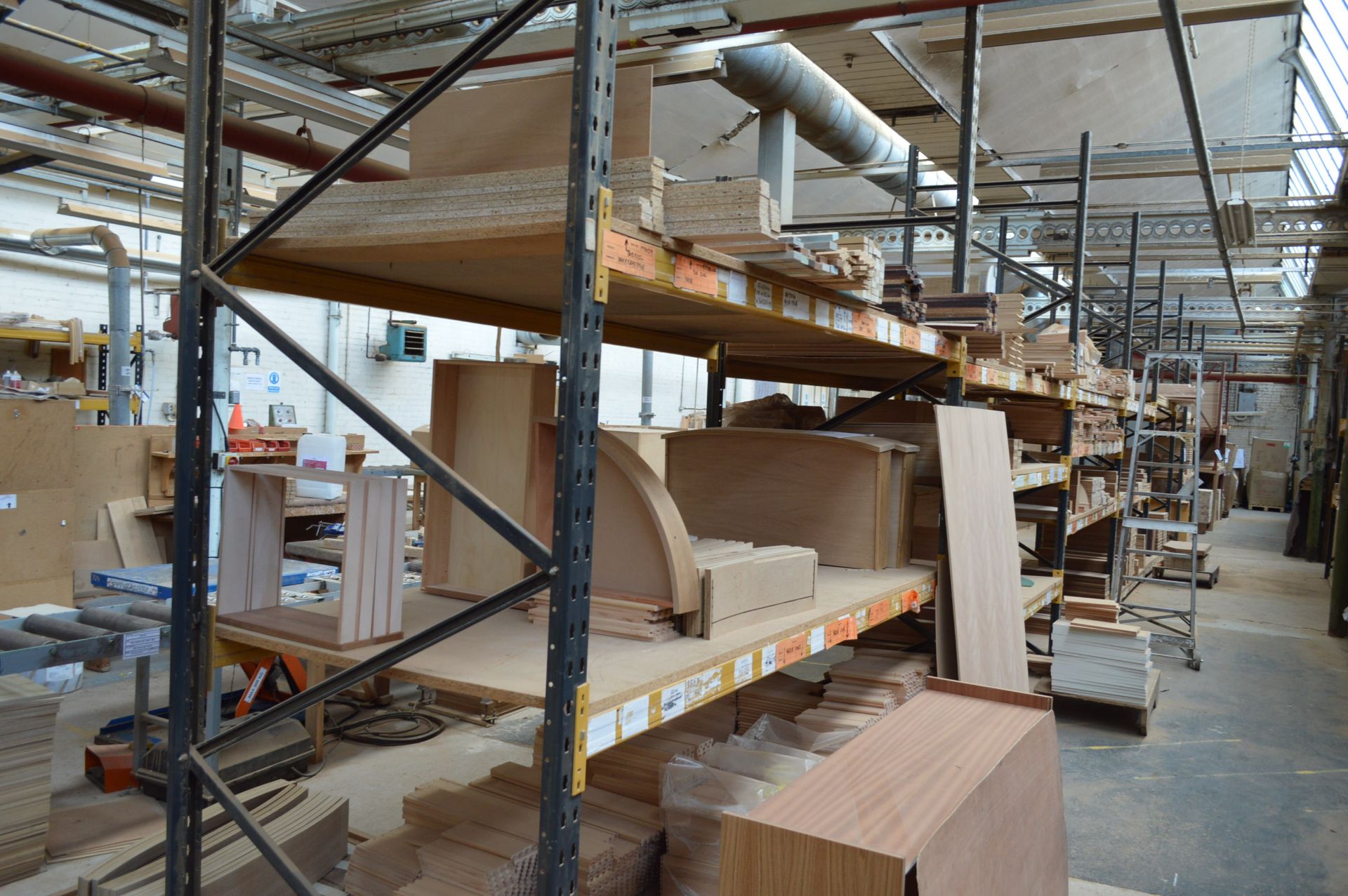 Link 51 M Five-Bay Multi-tier Pallet Rack, with timber shelving, (contents not included) (reserve - Image 3 of 3