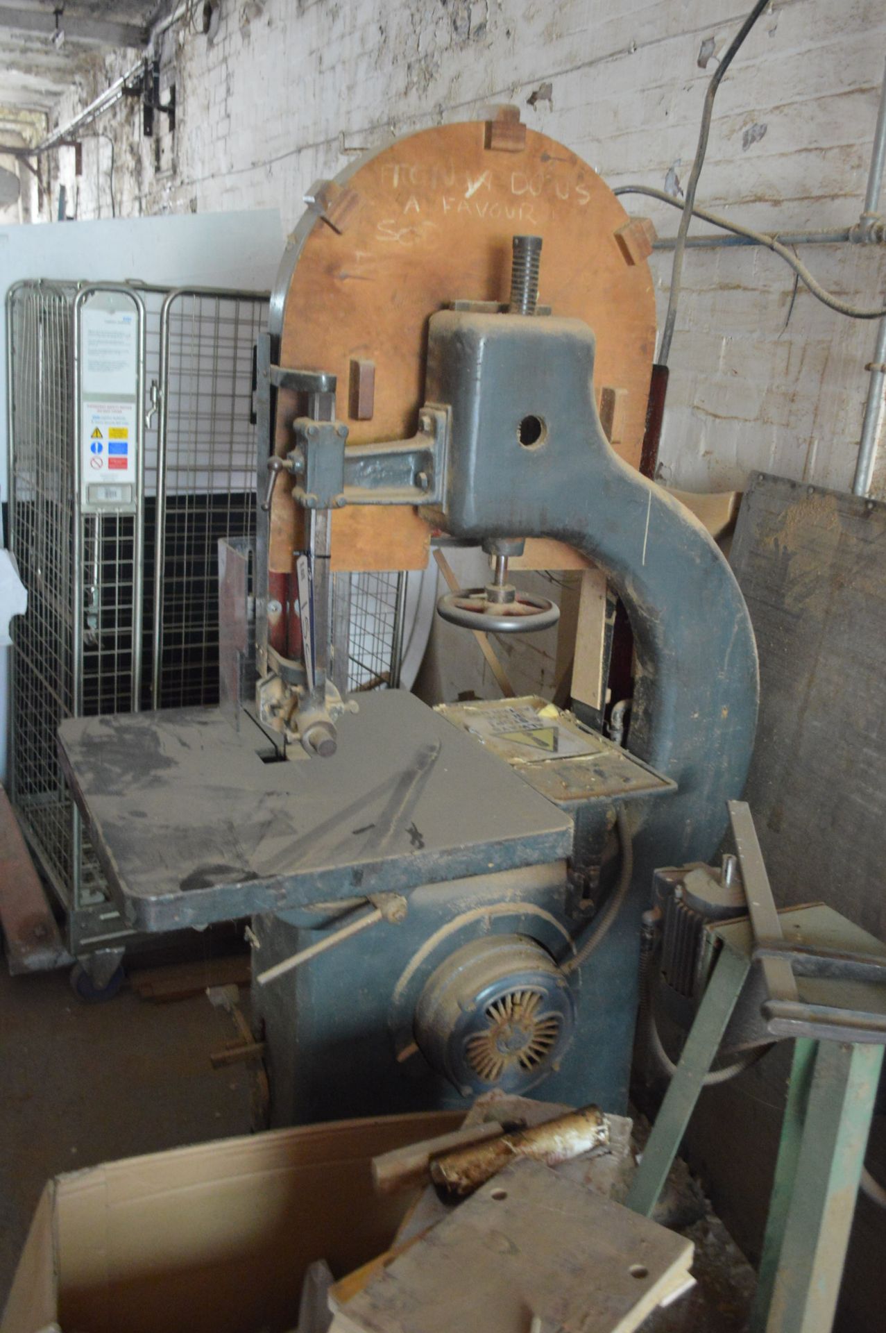 Dominon Vertical Bandsaw, 590mm deep-in-throat - Image 2 of 4