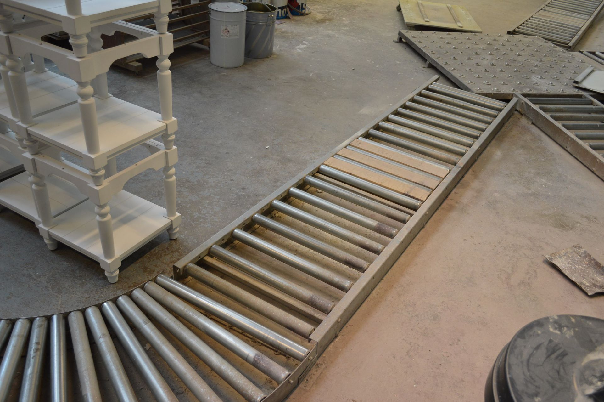 Approx. 9.4m x 590mm Wide Roller Conveyoring, with radius section - Image 3 of 3