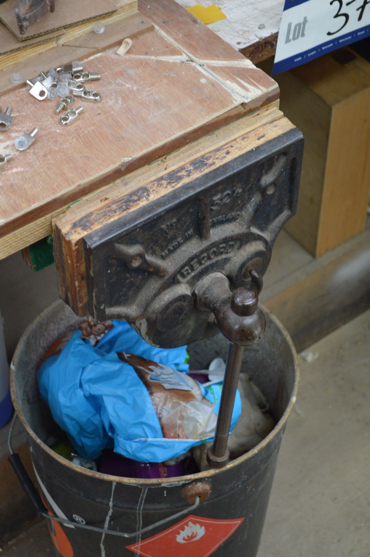 Timber Bench, with Record joiner’s vice (contents - Image 2 of 2