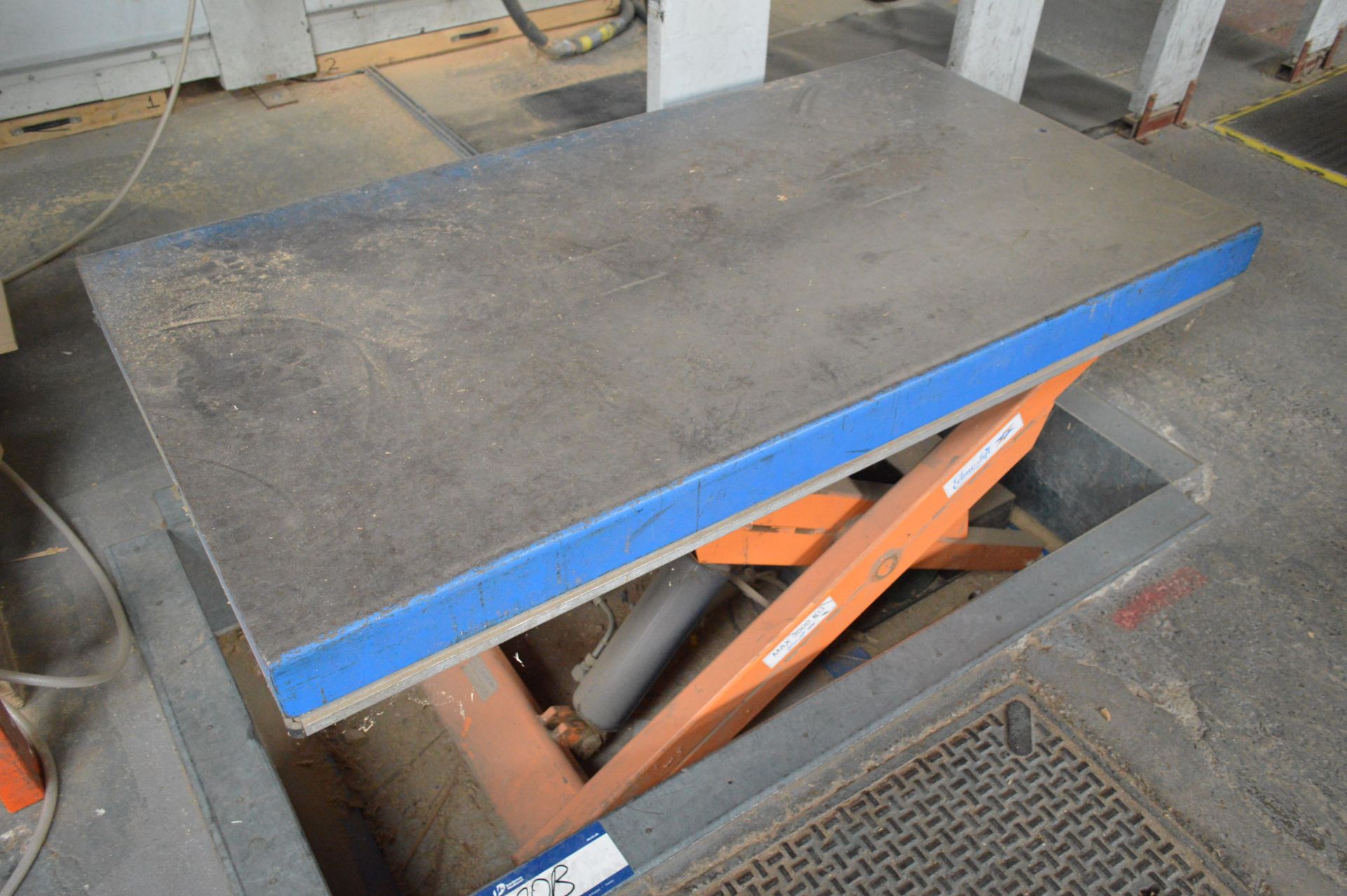 Scissor Lift Platform, approx. 1.7m x 900mm. Please note – a nominal contribution of £75 + VAT