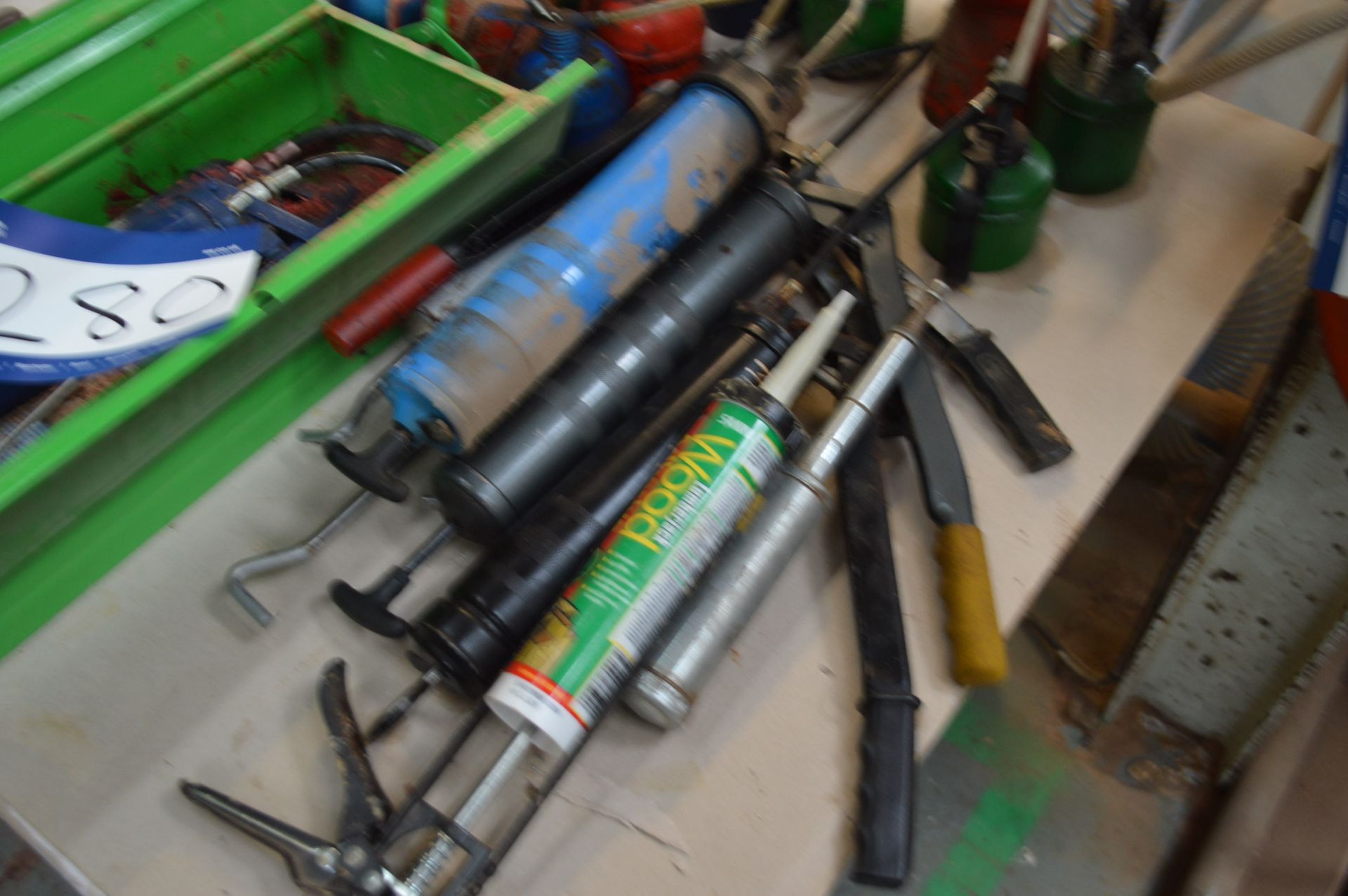 Grease Guns, with oil cans - Image 3 of 4