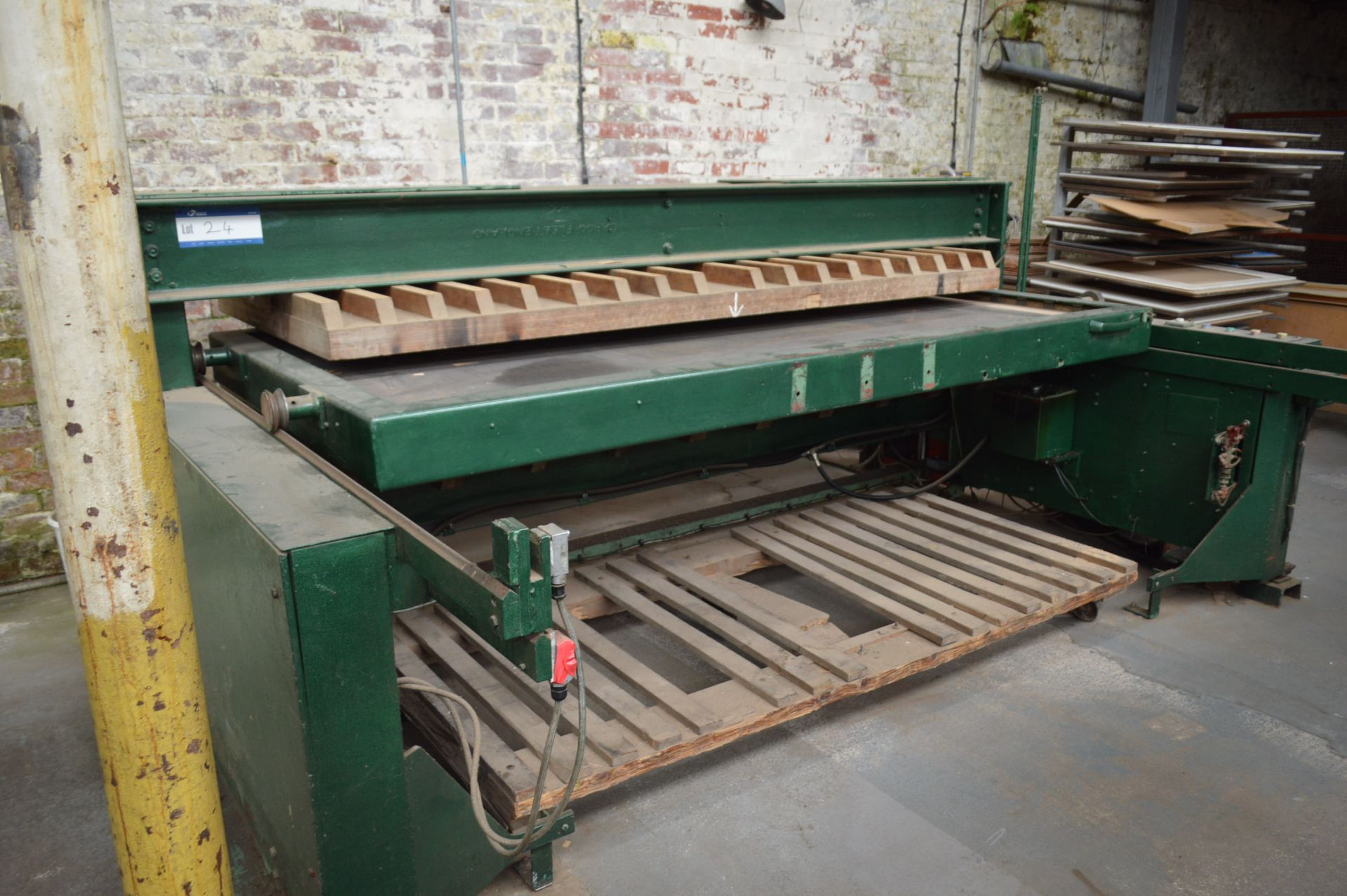 SLIDING TABLE HYDRAULIC VENEER CLICKING PRESS, with two tables each approx. 2.6m x 1.25m