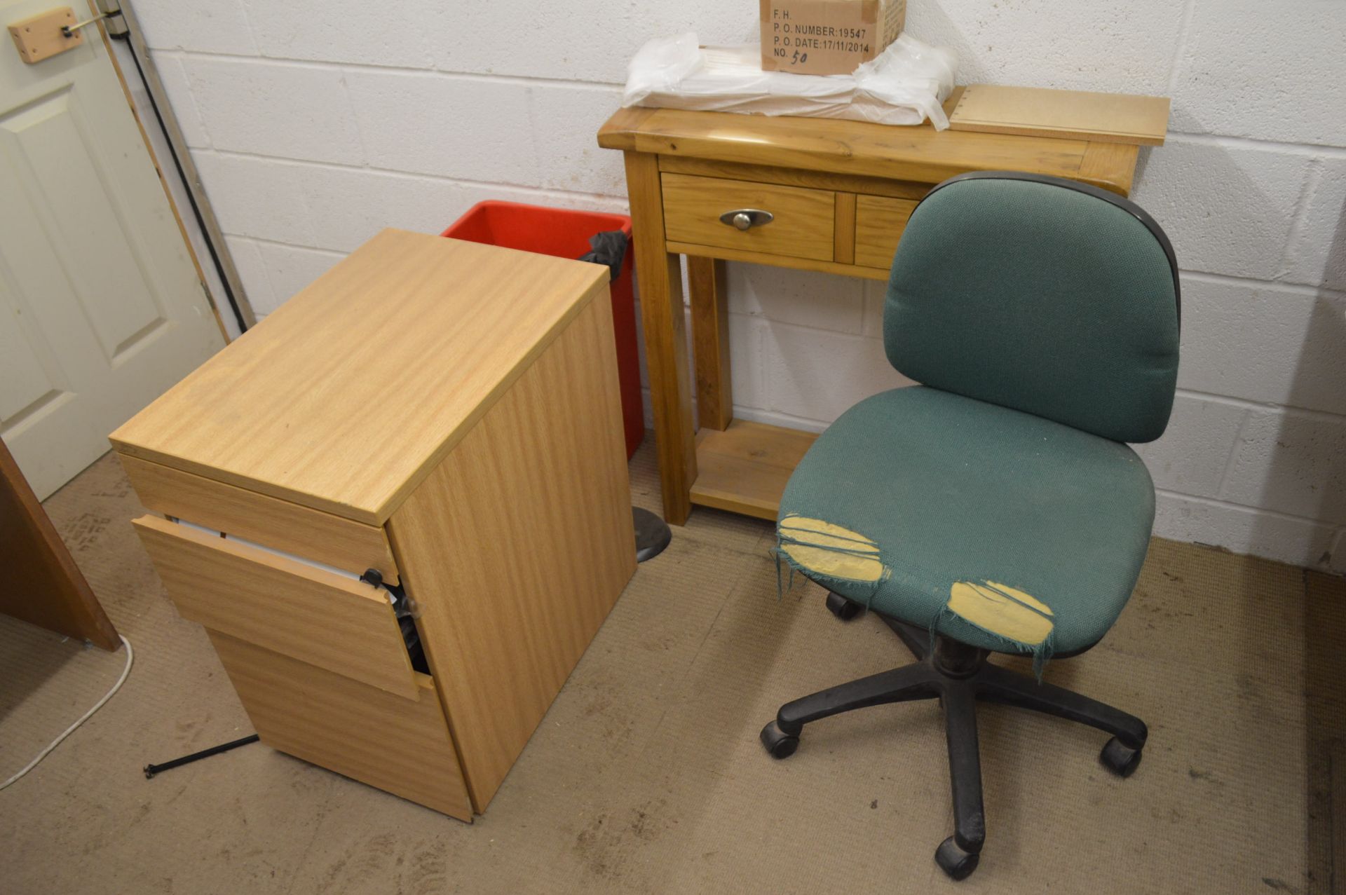 Residual Loose Contents of Office, including chair, drawer pedestal and side table, (excluding