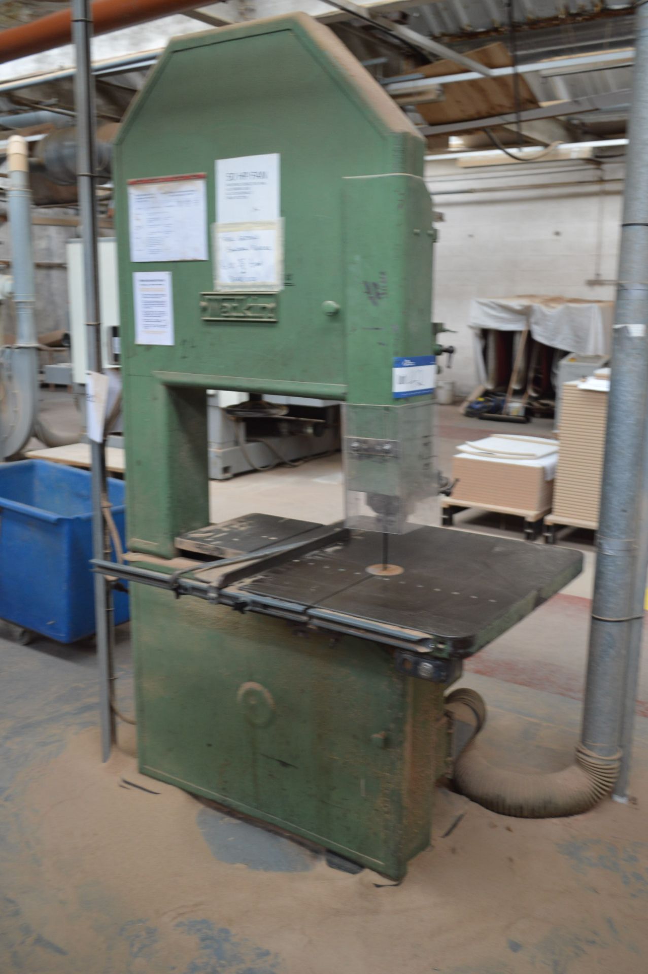 Wadkin DS VERTICAL BANDSAW, serial no. 201S, test no. SC3152, 720mm deep-in-throat, with flexible