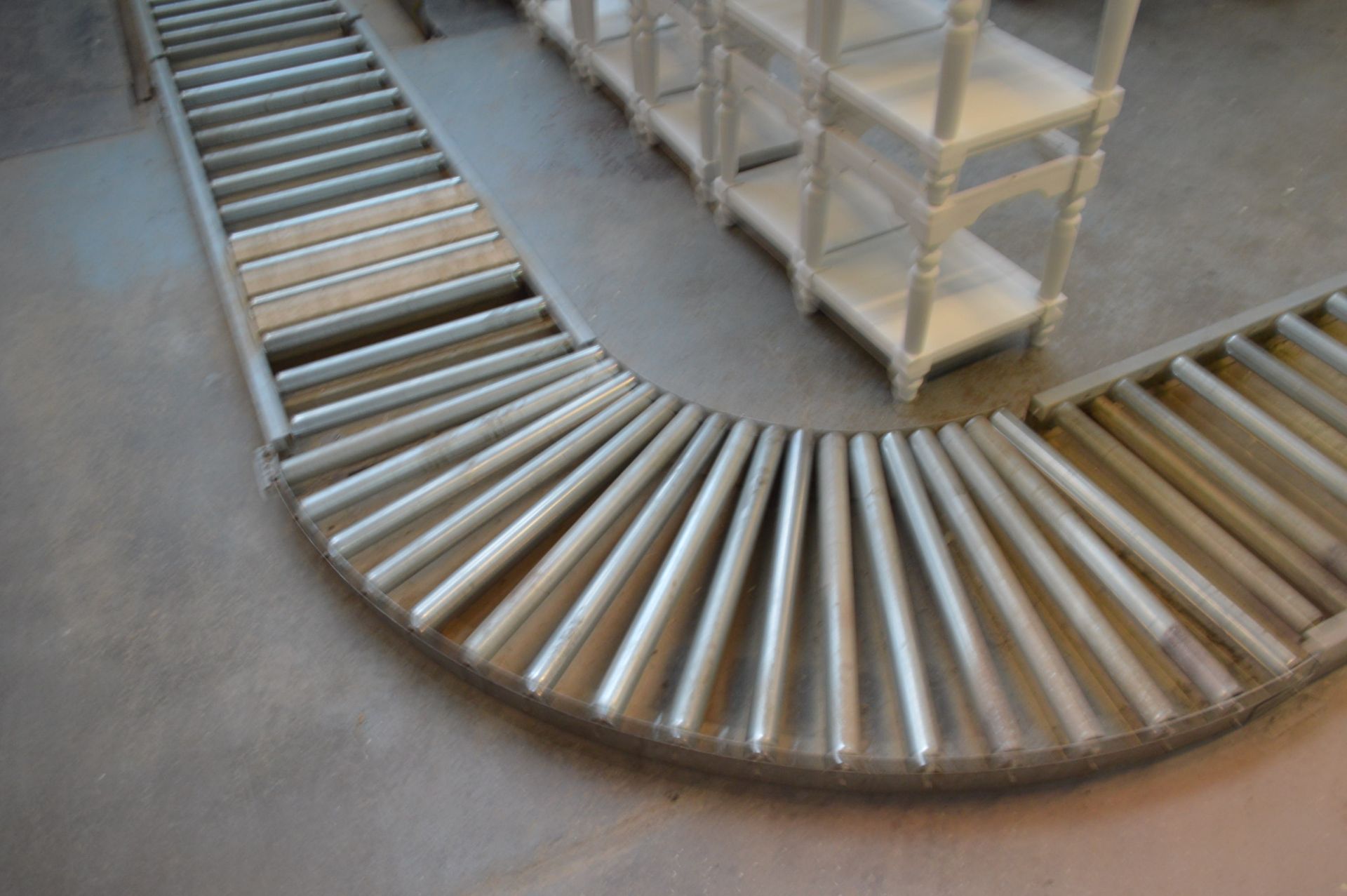 Approx. 9.4m x 590mm Wide Roller Conveyoring, with radius section - Image 2 of 3