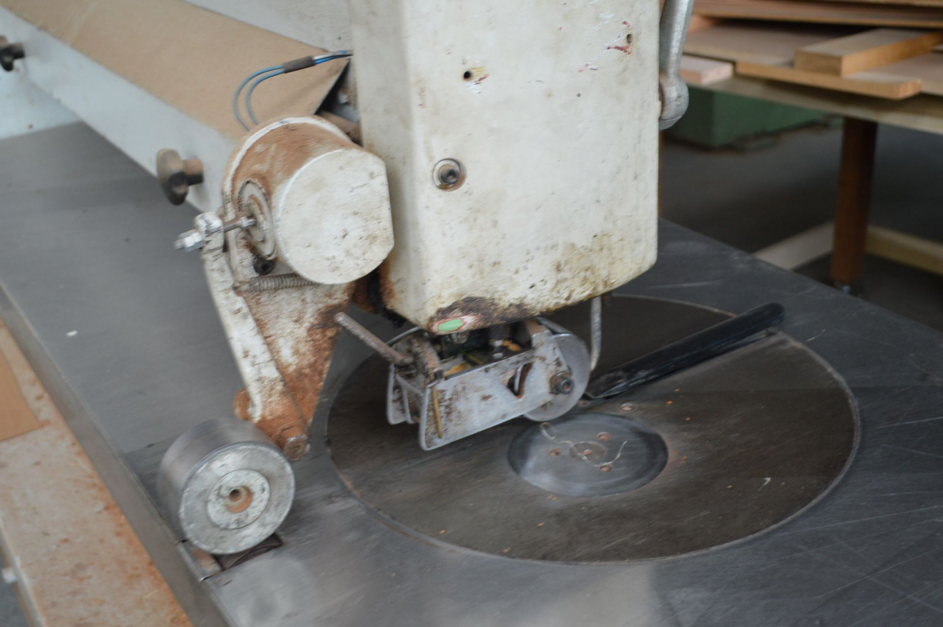 Kuper FW1150 VENEER STITCHING MACHINE, serial no. 2602 7867 - Image 5 of 7