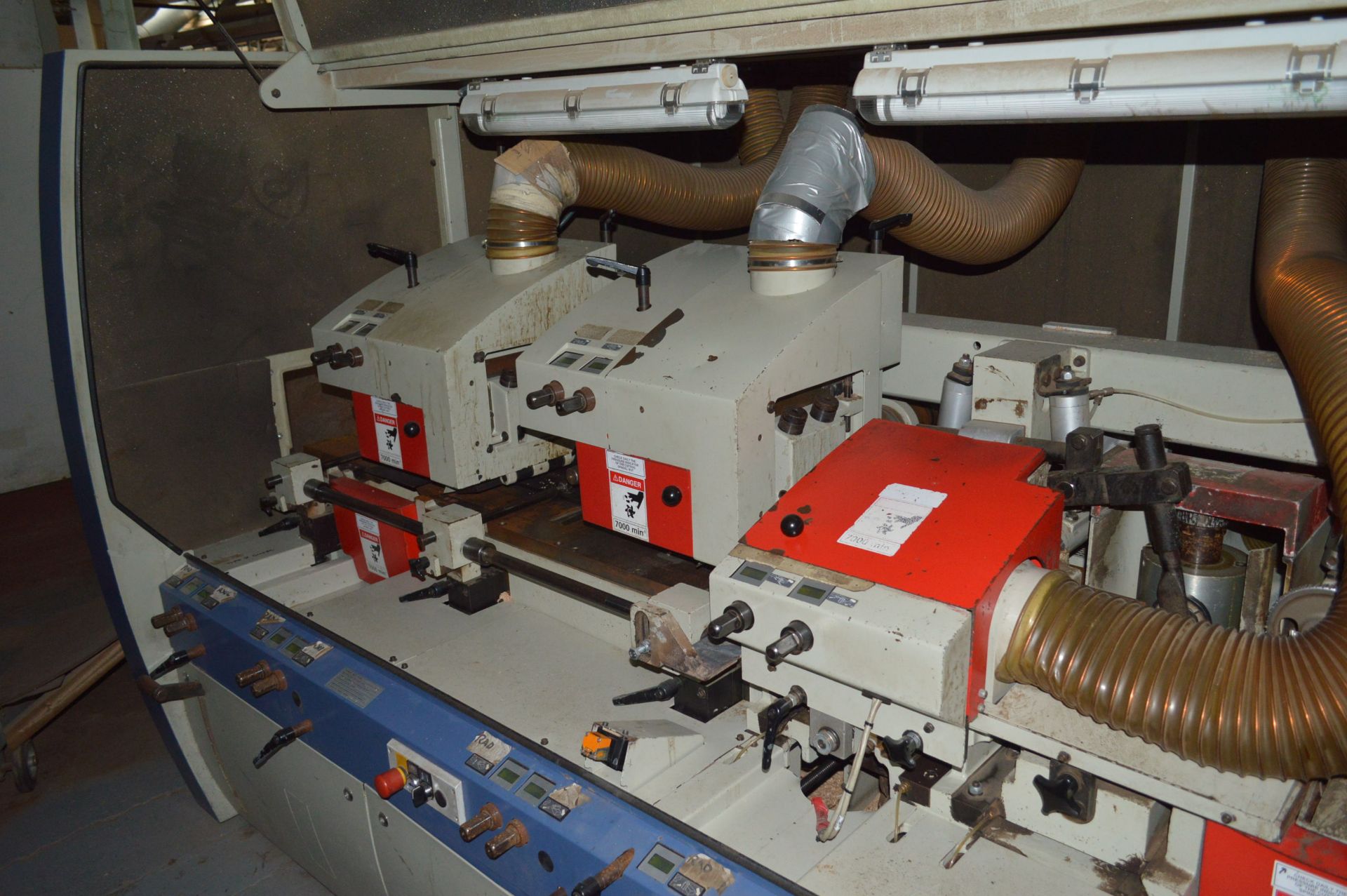 Weinig UNIMAT 1000 THROUGHFEED PLANING & MOULDING MACHINE, year of manufacture 2003, with Weinig - Image 11 of 20
