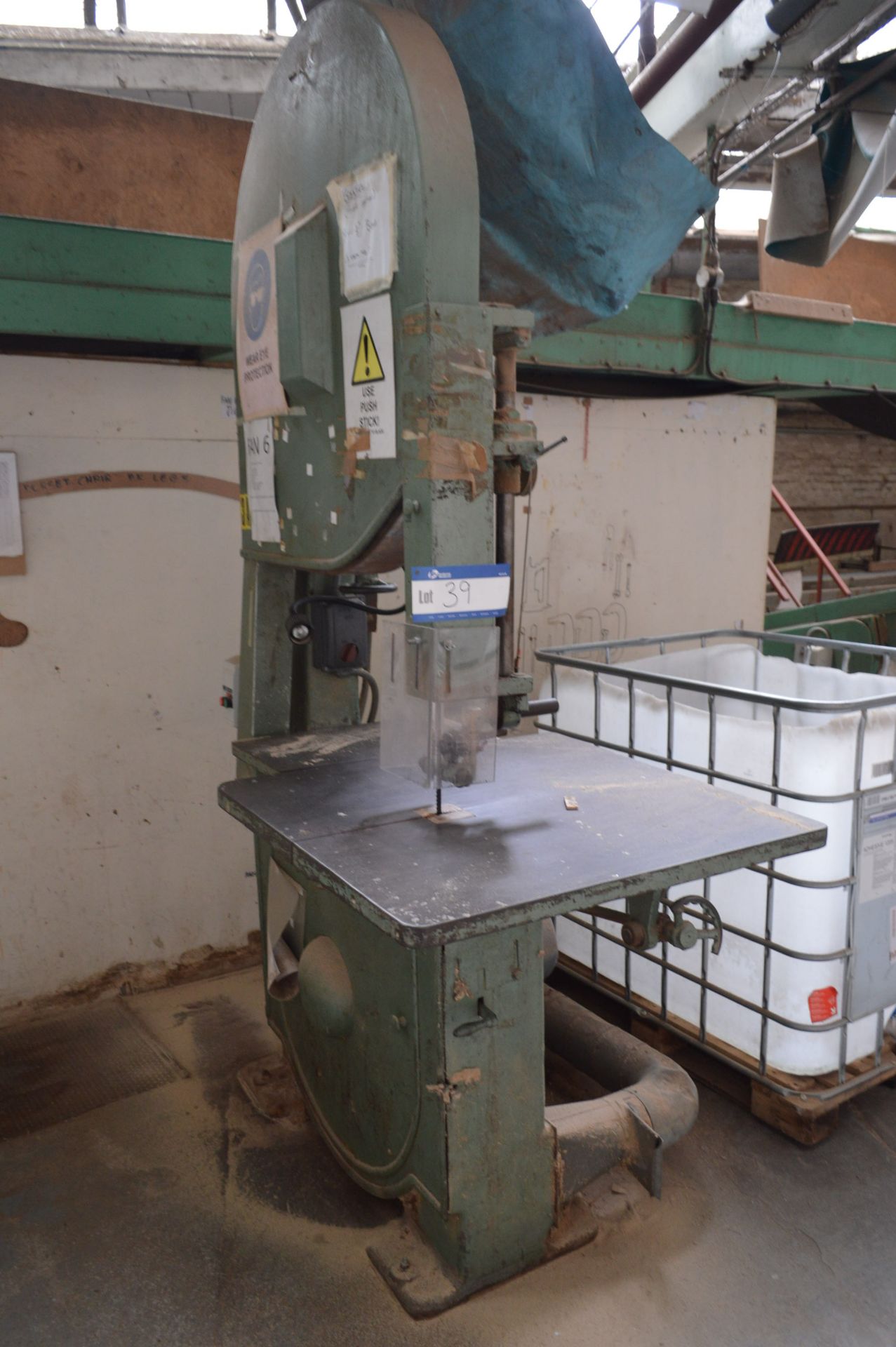 White SH VERTICAL BANDSAW, 850mm deep-in-throat, with immediate ducting only