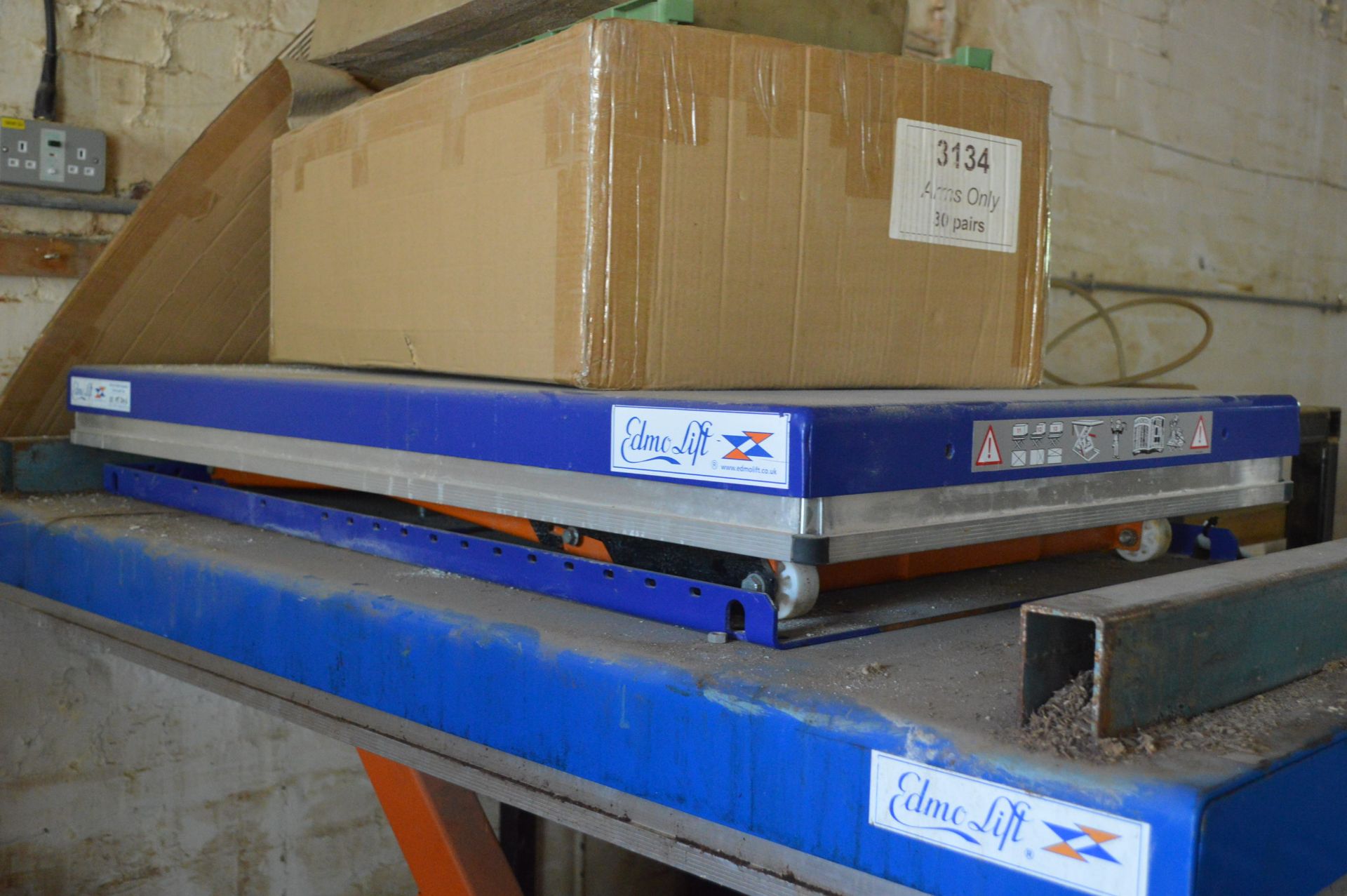 Edmo Scissor Lift Table, 1.3m x 700mm