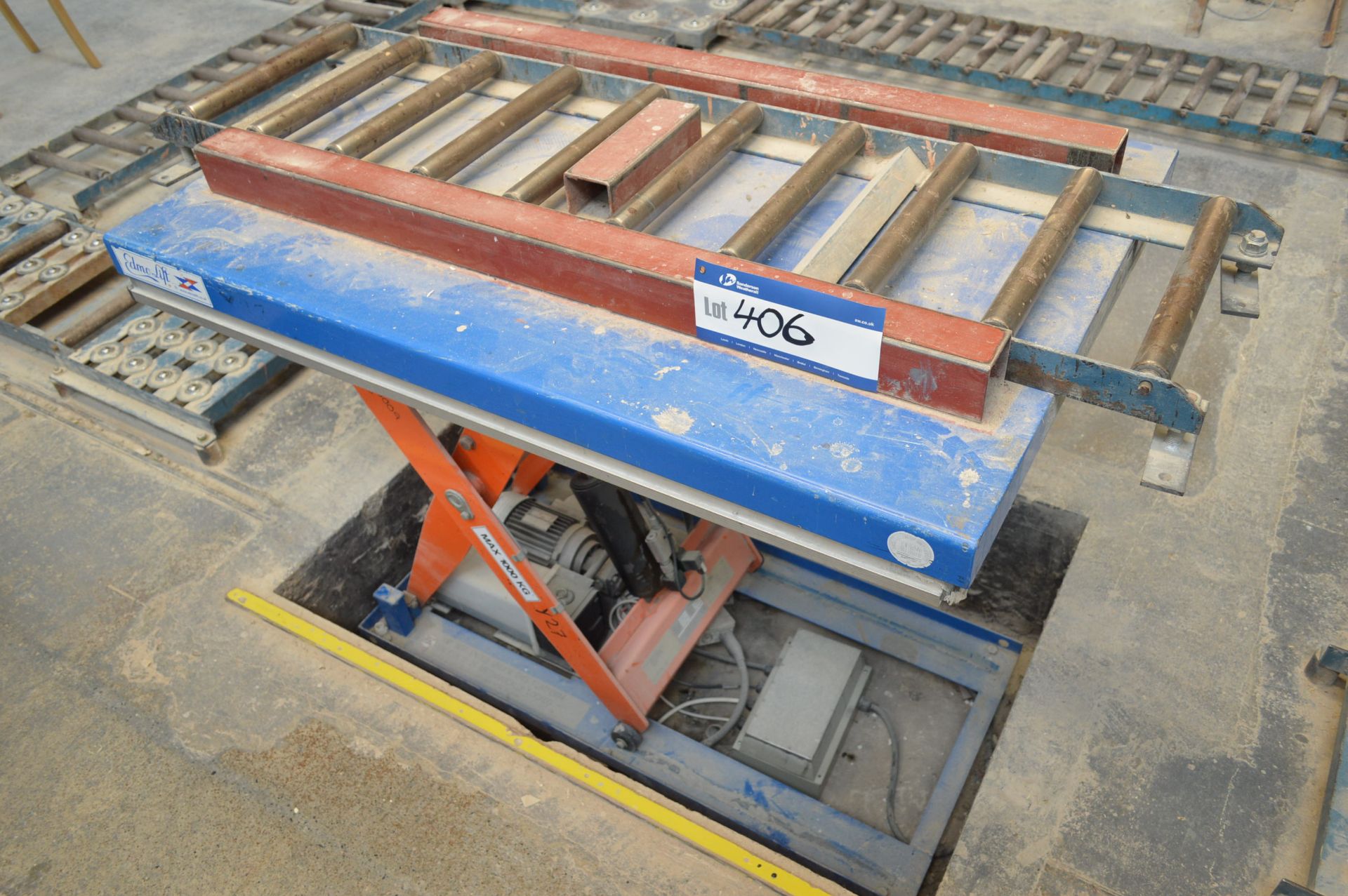 Edmo 1,000kg cap. Scissor Lift Table, 1.2m x 800mm, with roller conveyor section Please note – a