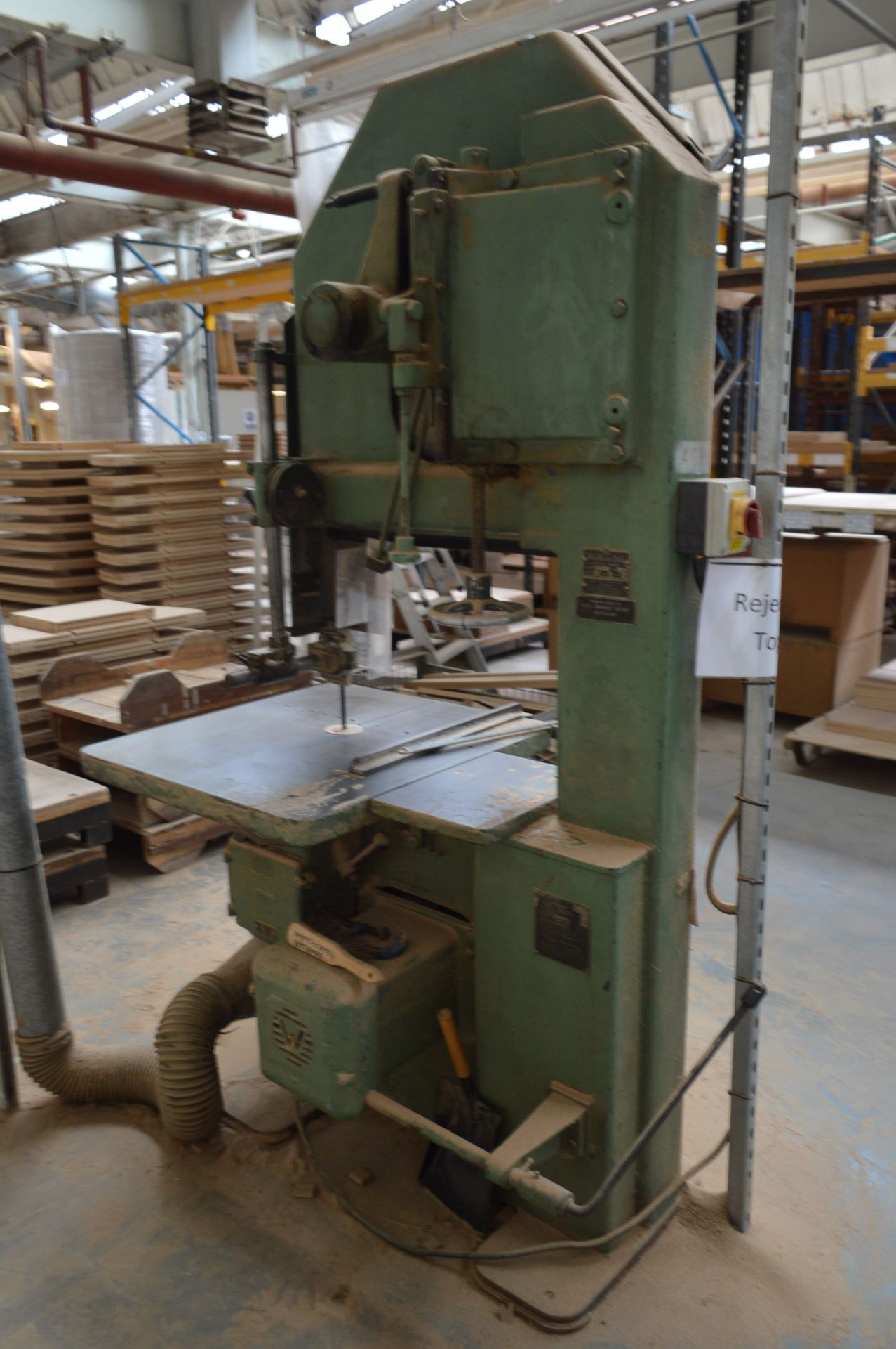 Wadkin DS VERTICAL BANDSAW, serial no. 201S, test no. SC3152, 720mm deep-in-throat, with flexible - Image 3 of 6