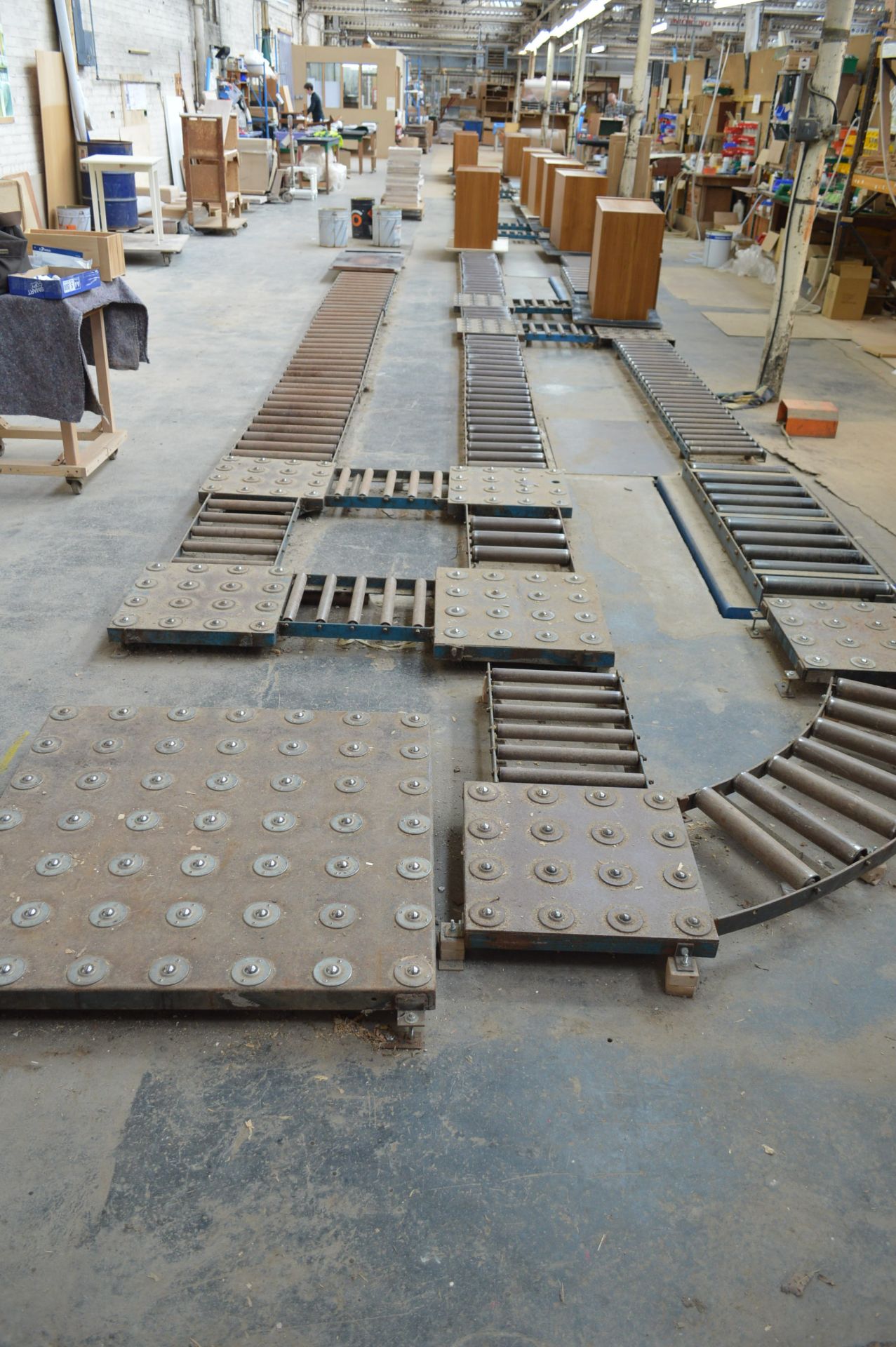 Mainly 350mm Wide Roller Conveyoring, to despatch area, with roller ball conveyors (excluding - Image 7 of 7