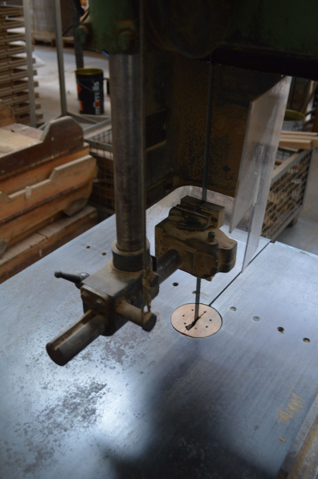 Wadkin DS VERTICAL BANDSAW, serial no. 201S, test no. SC3152, 720mm deep-in-throat, with flexible - Image 5 of 6