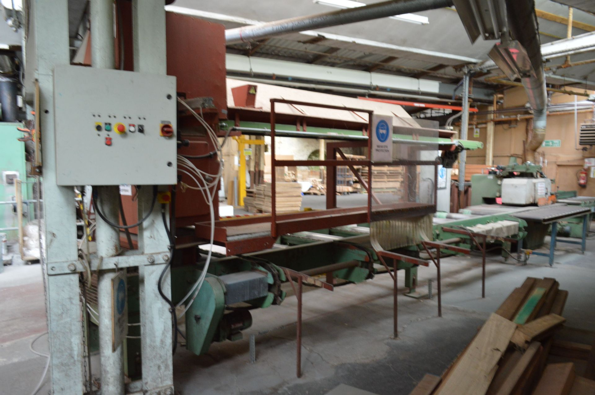 Pinheiro AMA-300A MULTI RIP SAW, serial no. 471, with Wadkin Bursgreen roller table and side - Image 4 of 11