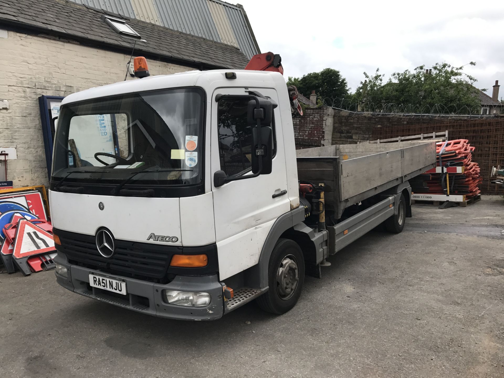 Mercedes 815 4X2 Rigid Wagon, Registration Number: - Image 2 of 12