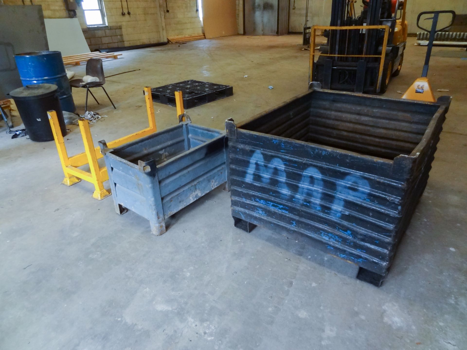 Ford Stillage Bin, small bin and stillage