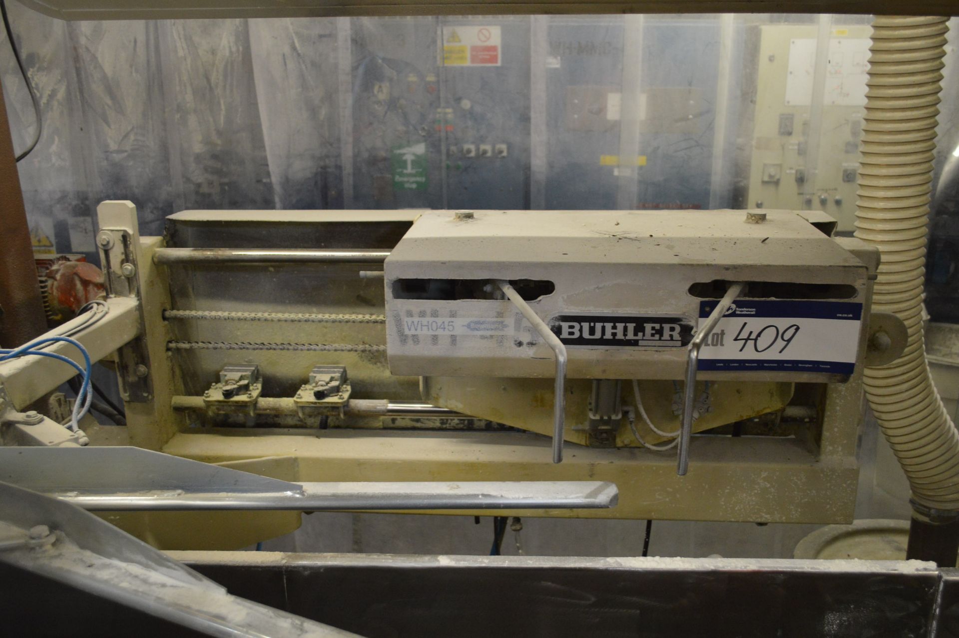 Buhler SACK STITCHING LINE, with plastic belt conveyor bag opener, serial no. 10134000, bag - Image 8 of 12