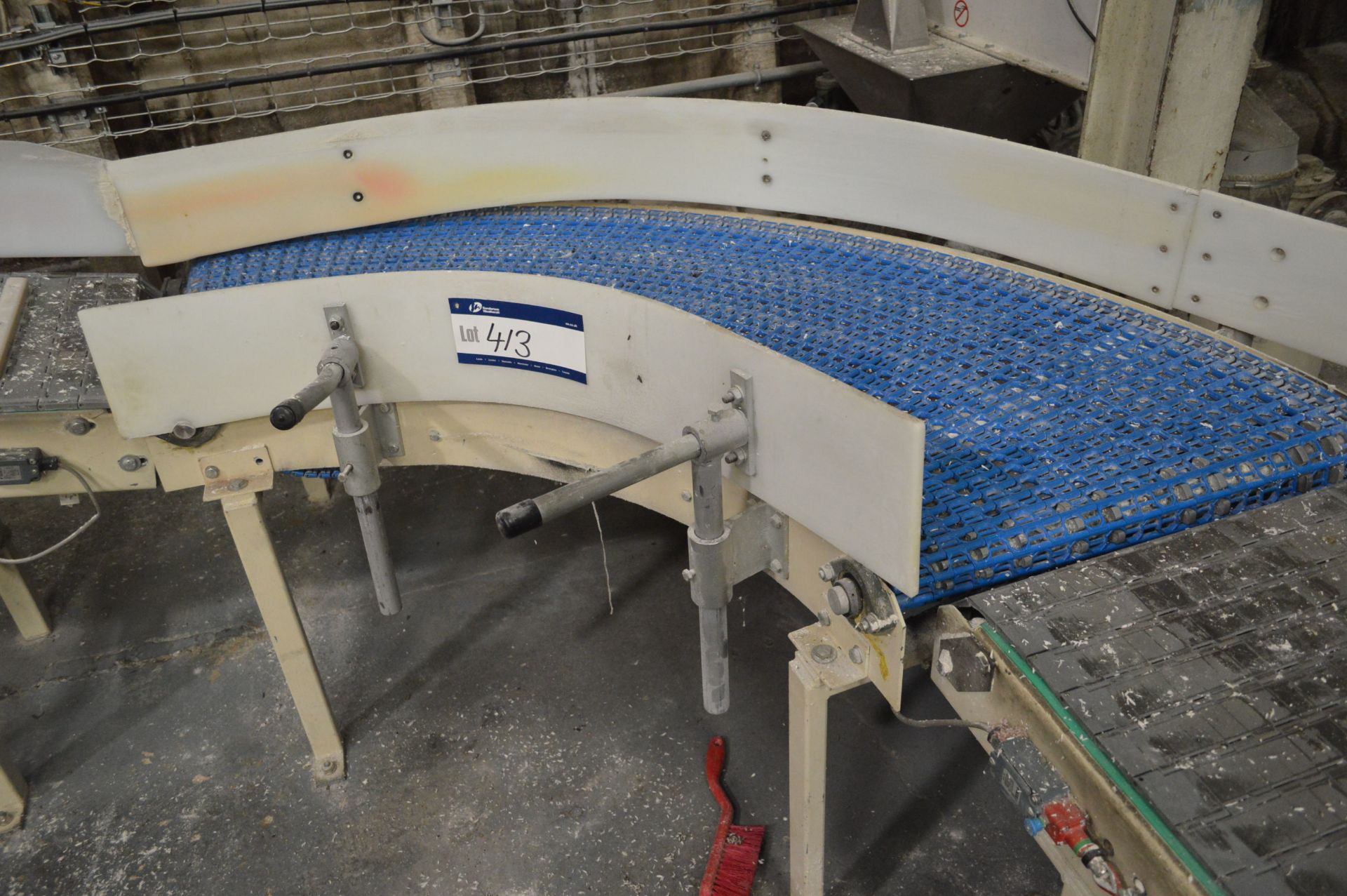 90 Degree 700mm Wide Interlock Plastic Belt Conveyor