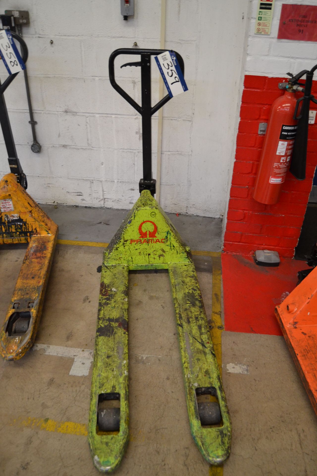 Pramac Manual Hydraulic Pallet Truck