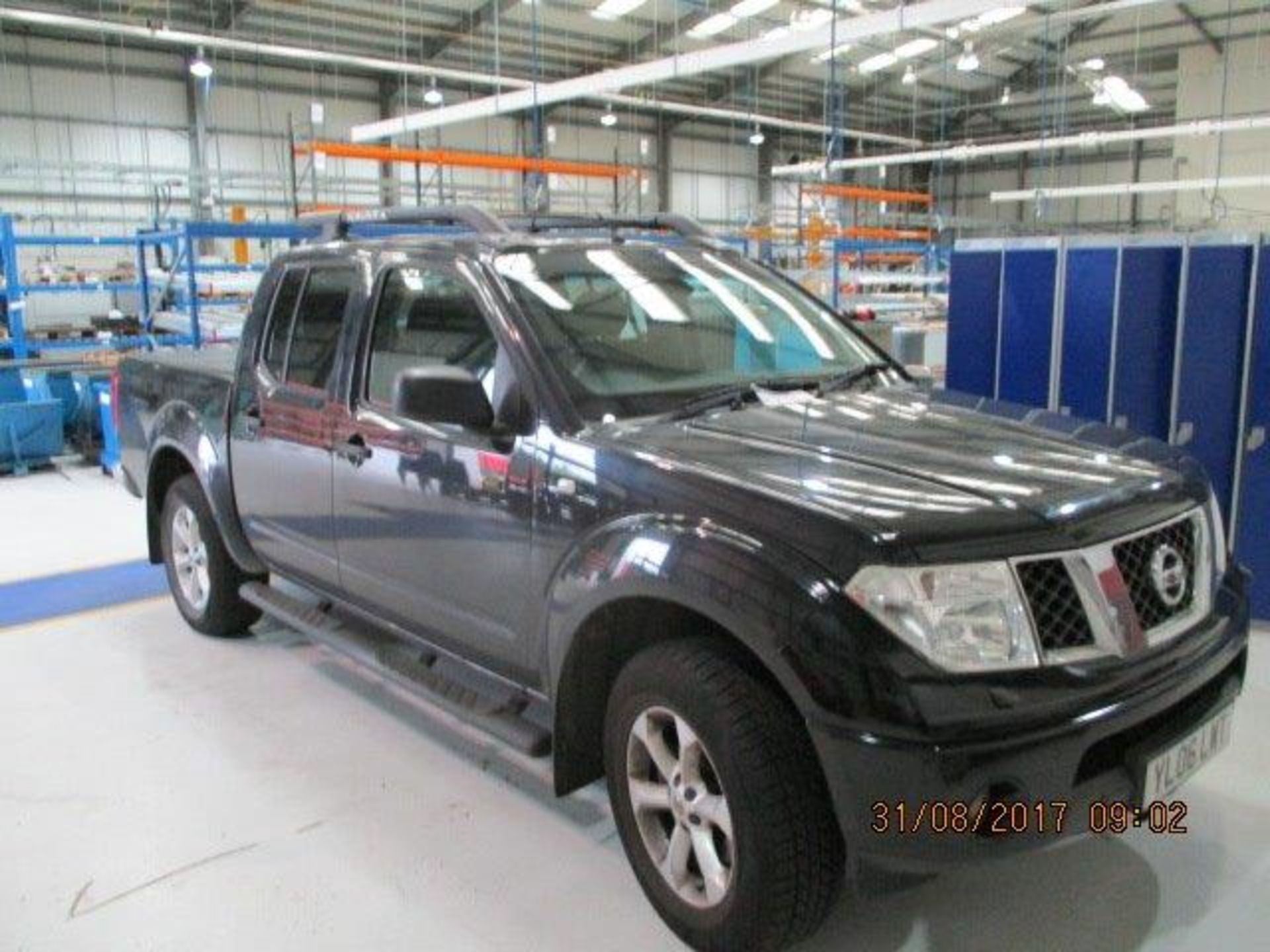 Nissan Navara 2.5 dCi Outlaw Double Cab Pickup, Re - Image 2 of 5