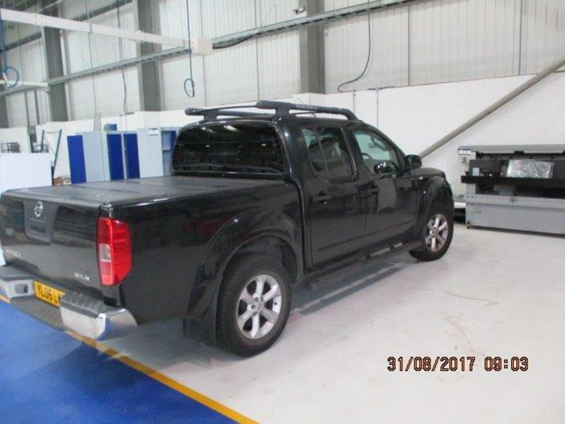 Nissan Navara 2.5 dCi Outlaw Double Cab Pickup, Re - Image 5 of 5